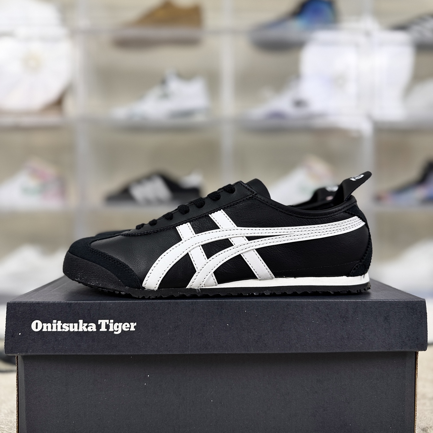 Onitsuka Tiger MEXICO 66 Black/White Leather Low-Top Sneakers Unisex 10 i1758821372183 9919 0 8
