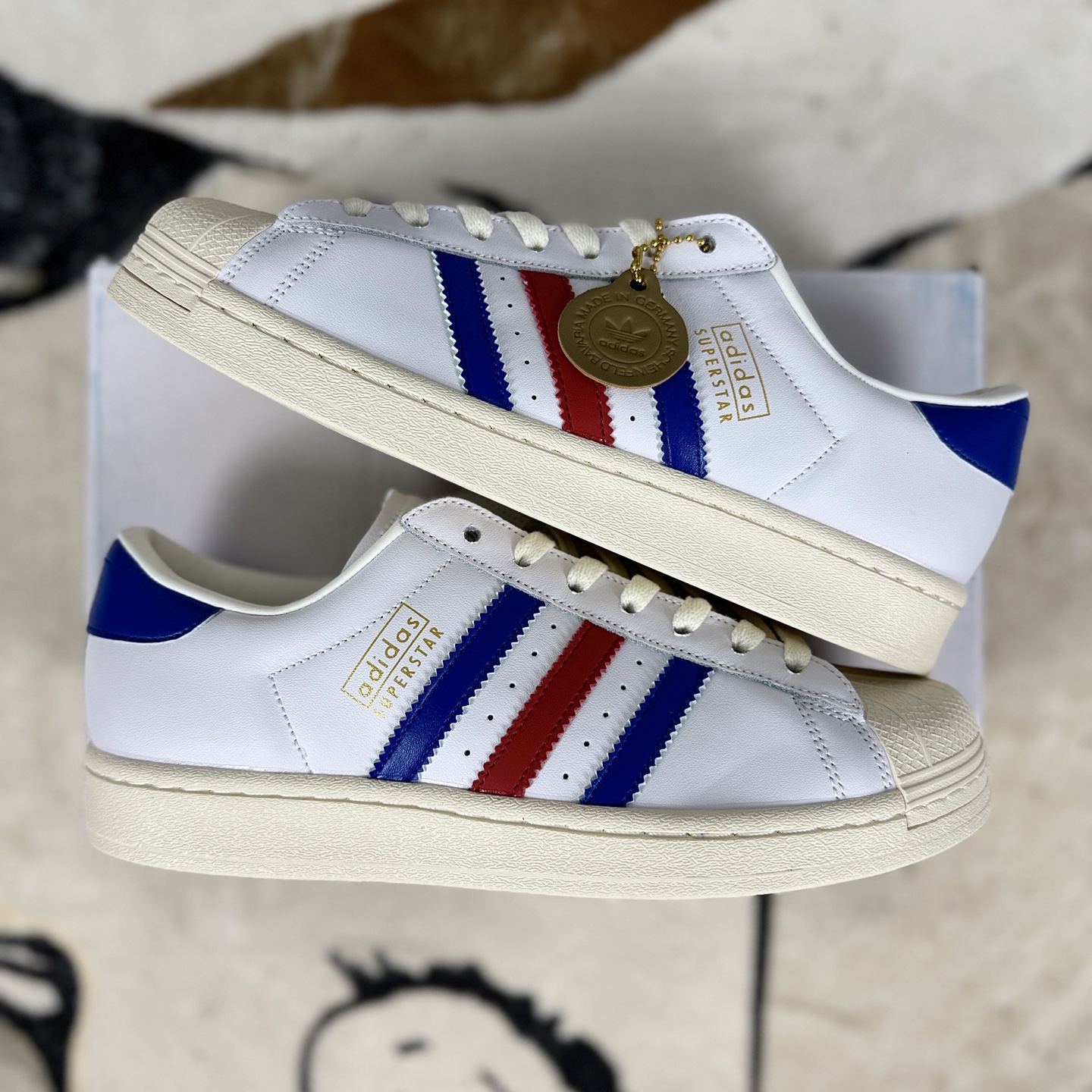 Adidas Originals Superstar Vintage White Blue Red Unisex Sneakers 8 i1759006628954 696 0 7