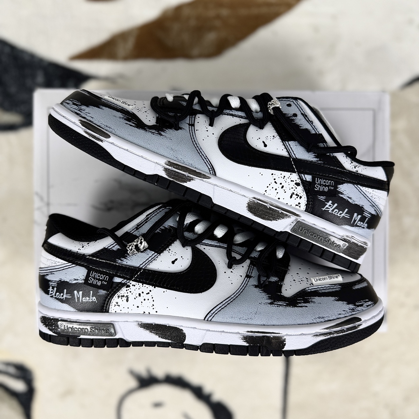 Nike Dunk Low 'Black Mamba' CNY Edition - Stylish Sneakers for Men and Women 9 i1759609414389 5872 0 7