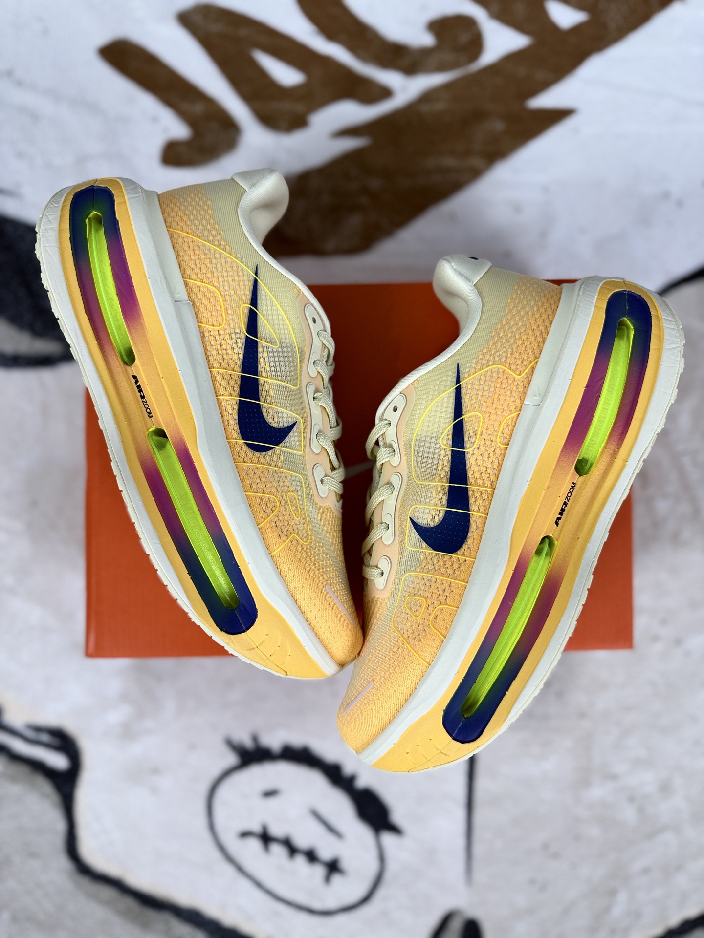 Nike Vomero Premium Running Shoes - Comfortable, Lightweight, and Durable 6 i1759866028561 1123 0 6
