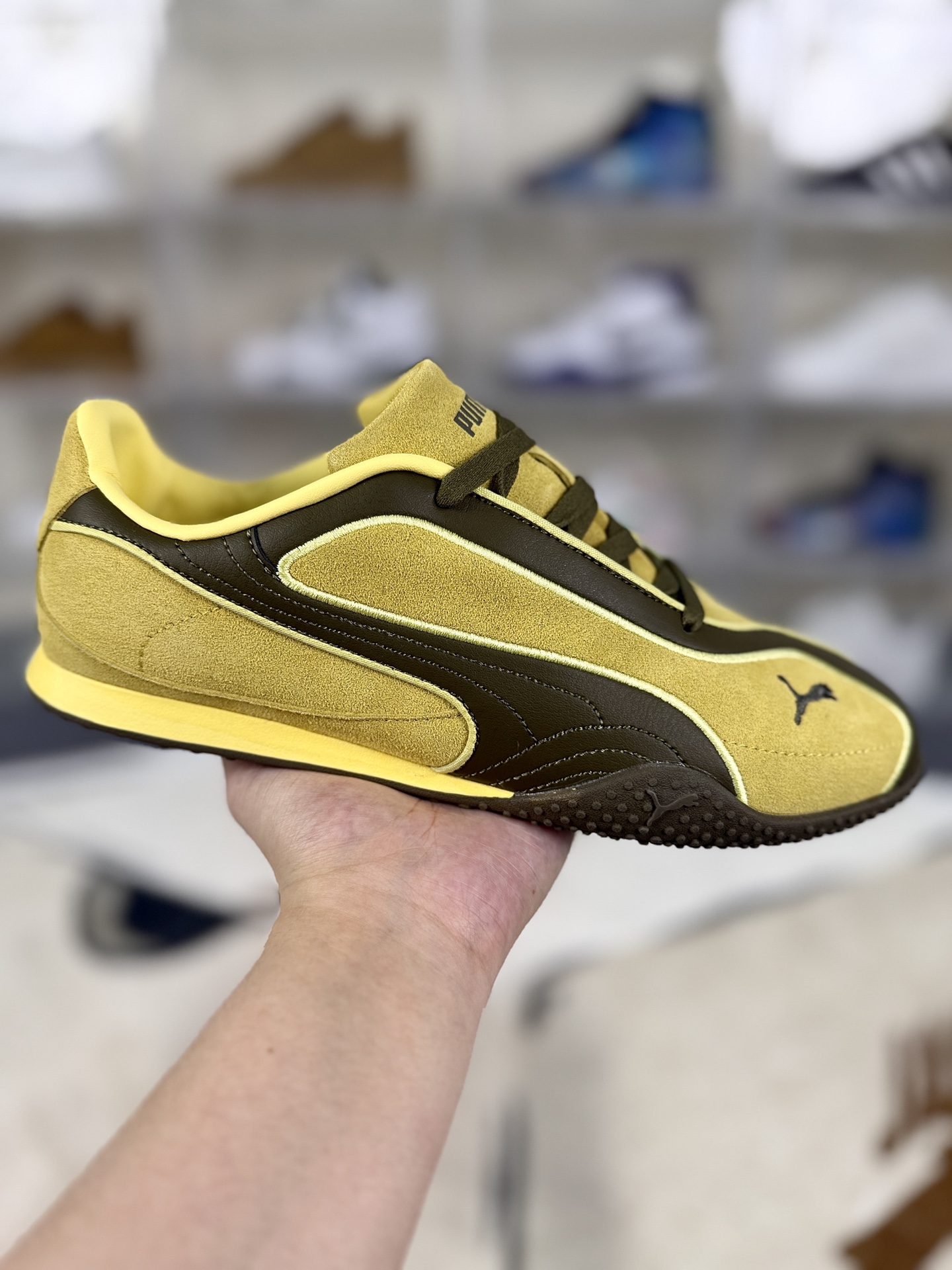 PUMA Bella V2 Suede Sneakers - Classic Low-Top Design with Double Laces 2 i1759951125769 9817 0 0