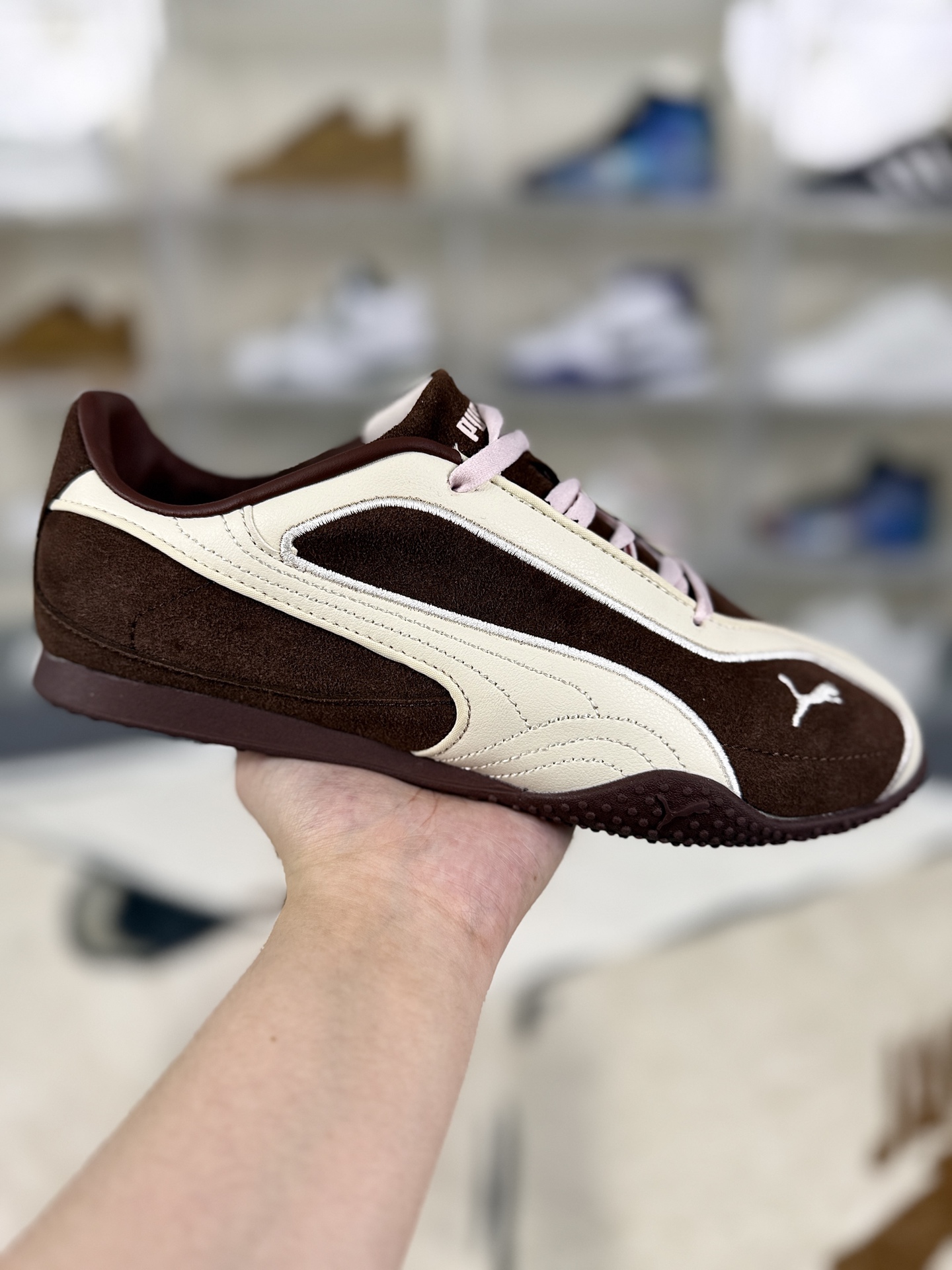 PUMA Bella V2 Suede Low-Top Sneakers, China Exclusive, Unisex, Brown/Beige
