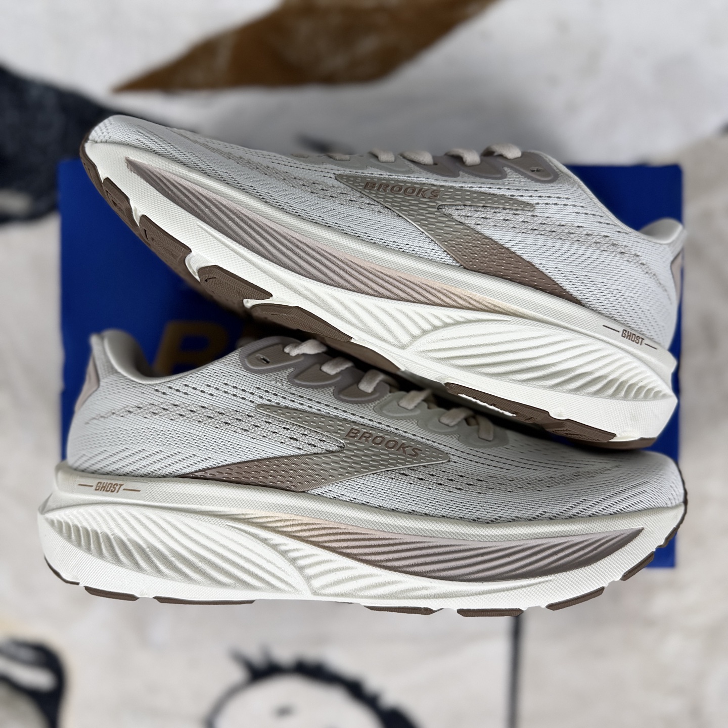 Brooks Ghost 17 Men's Running Shoes - White/Brown, Comfortable and Durable 9 i1760298302029 168 0 7