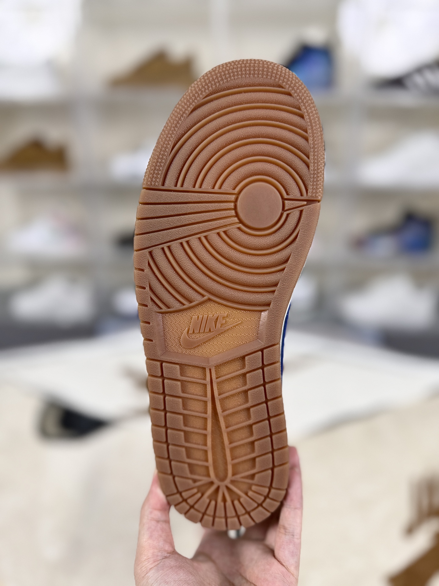 Travis Scott x Air Jordan 1 Low OG Canary Yellow - Retro Basketball Shoes 7 i1760298513615 1585 0 4