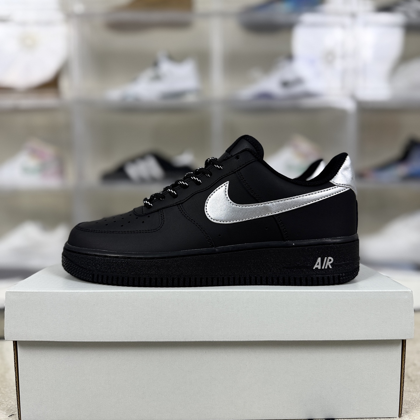 Nike Air Force 1 'Black Knight' Low-Top Sneakers - Sleek, Comfortable, and Trendy 9 i1760479234127 2279 0 8