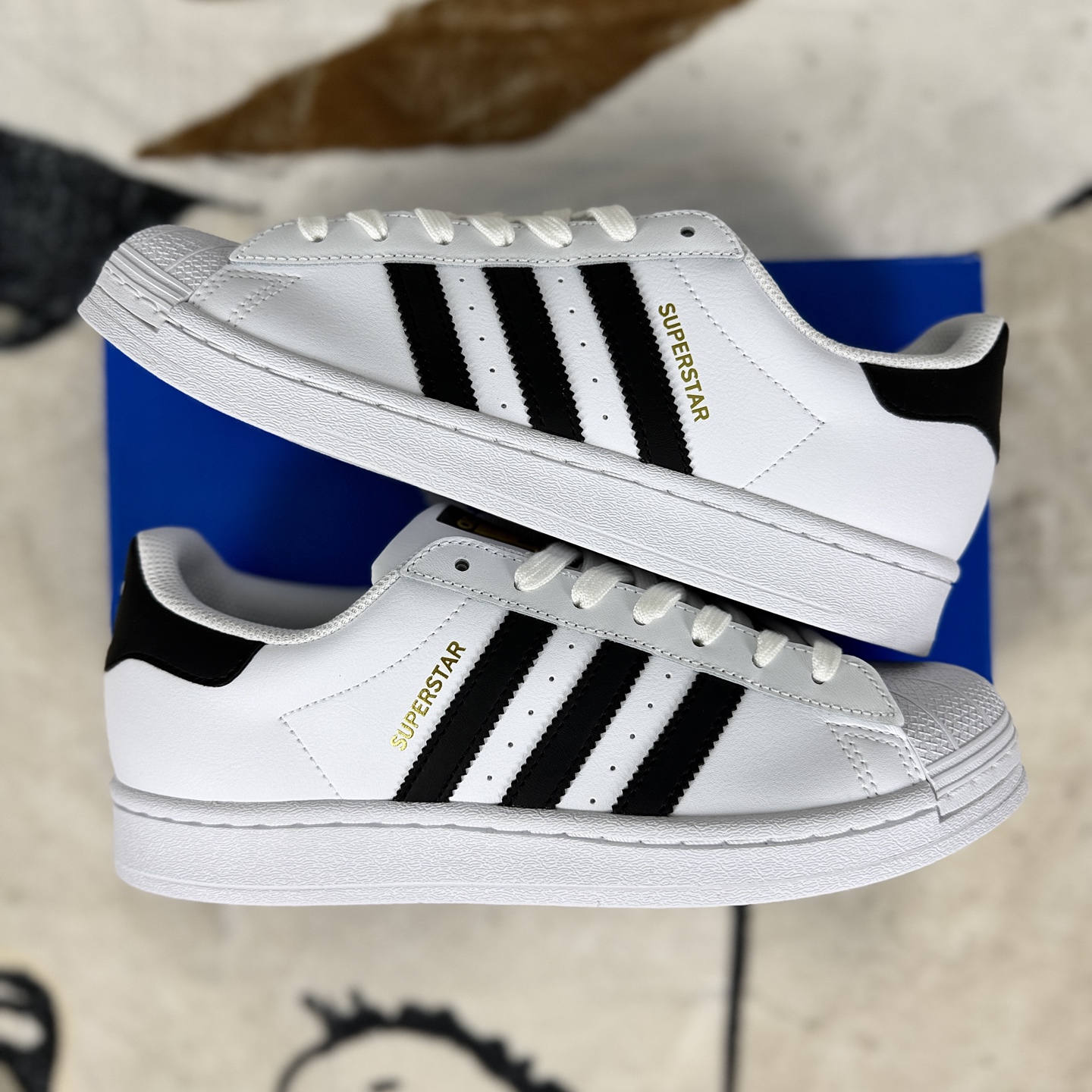 Adidas Originals Superstar Low Top Sneakers - White & Black, Unisex Design 8 i1760723290295 4899 0 7