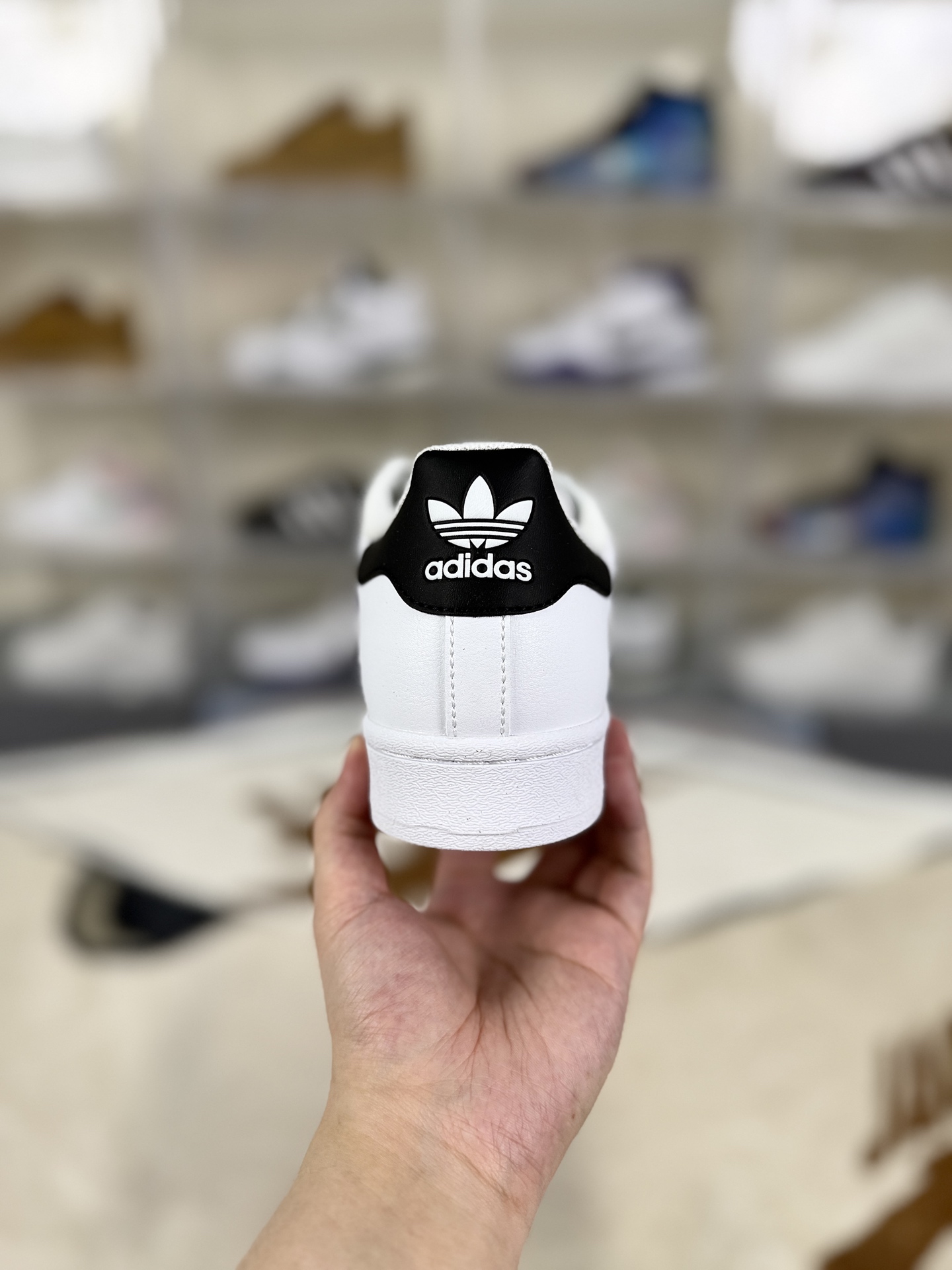 Adidas Originals Superstar Low Top Sneakers - White & Black, Unisex Design 3 i1760723290507 7875 0 2