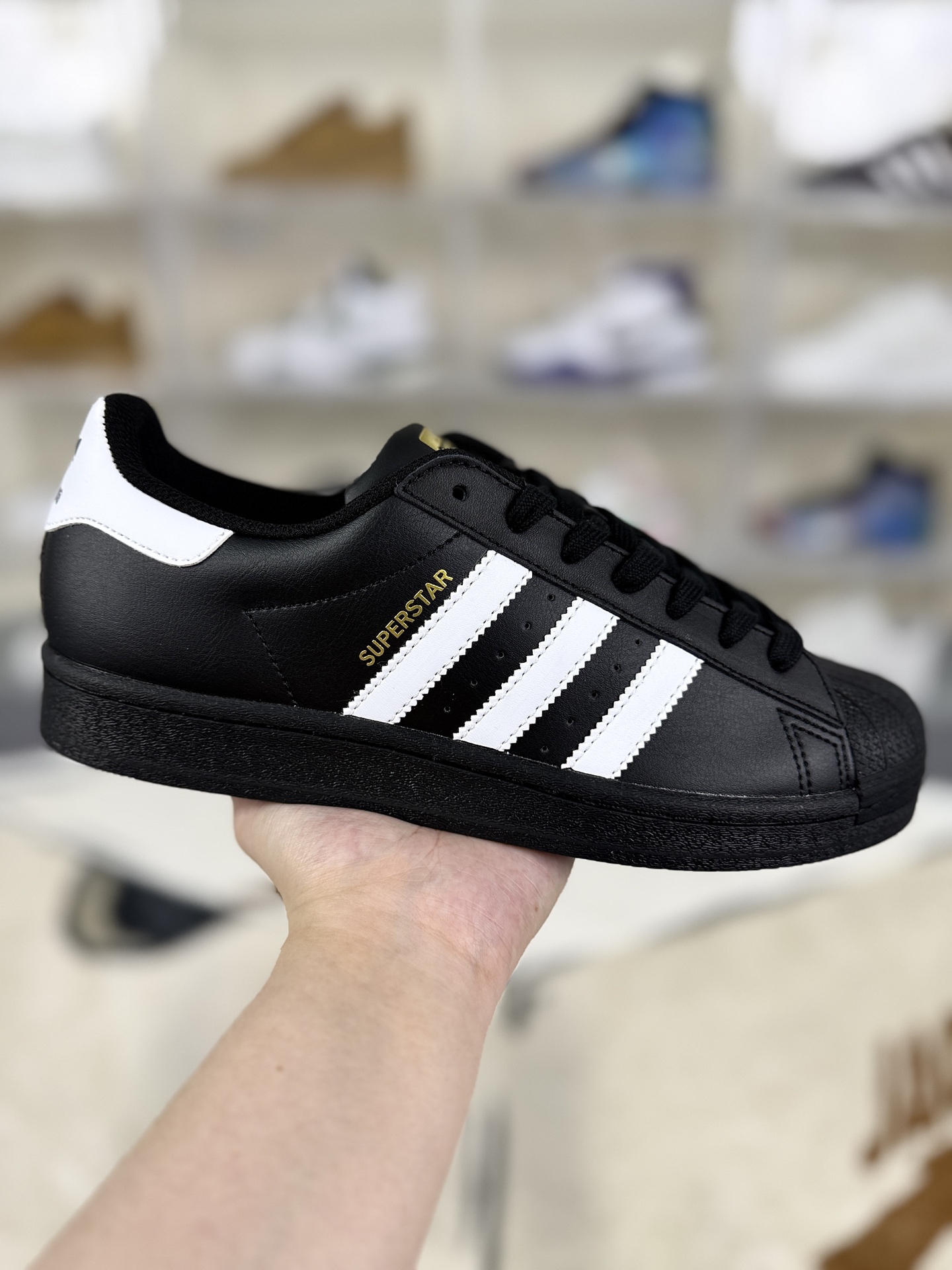 Adidas Originals Superstar Unisex Low-Top Sneakers - Black & White, EG4959