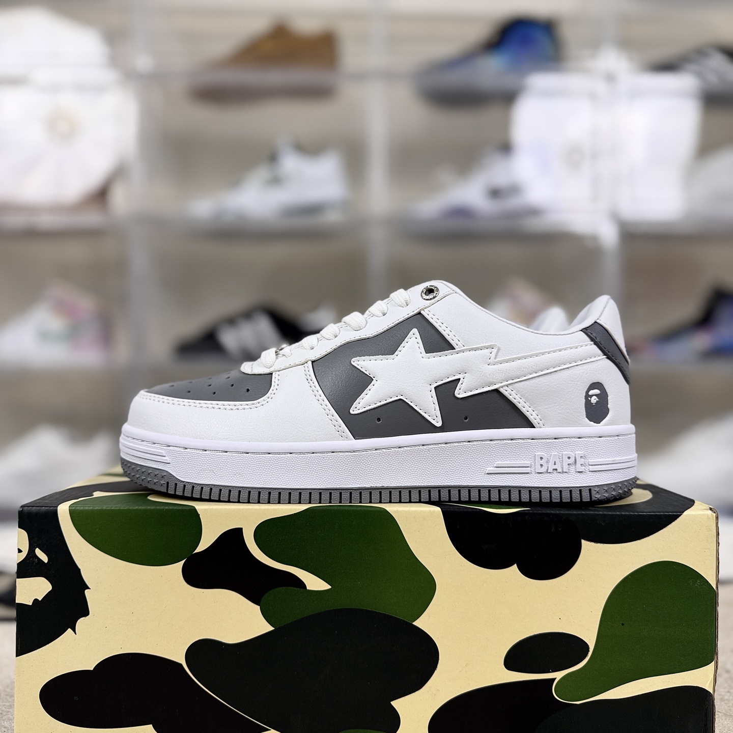 A Bathing Ape BAPE STA Low-Top Sneakers, Leather Star Logo, Round Toe, Unisex 10 i1760985431340 4706 0 8