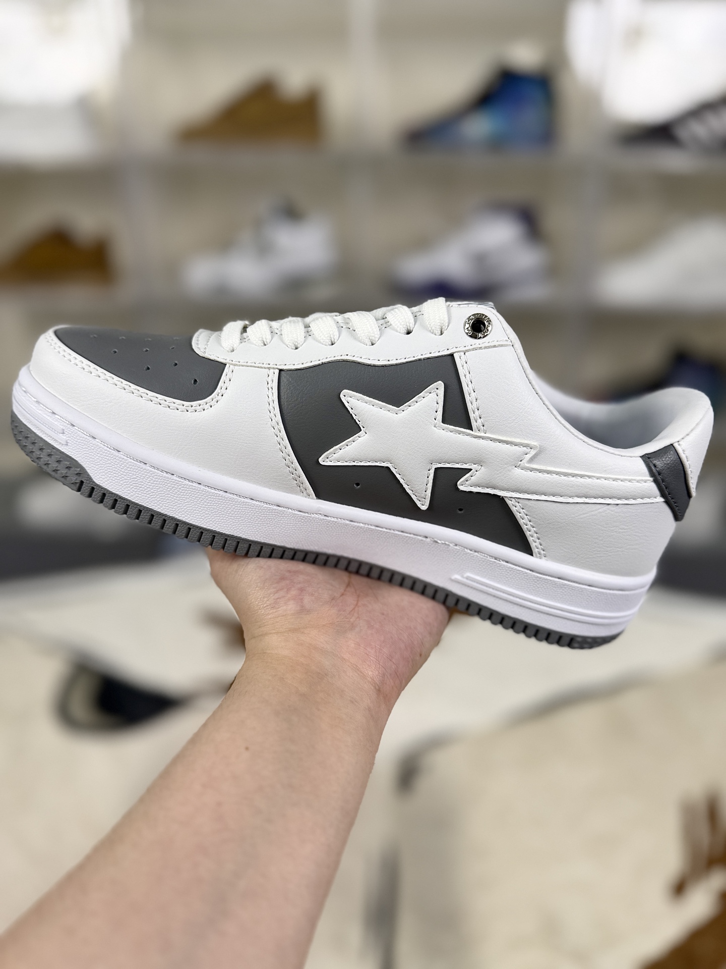 A Bathing Ape BAPE STA Low-Top Sneakers, Leather Star Logo, Round Toe, Unisex 3 i1760985431341 5670 0 1