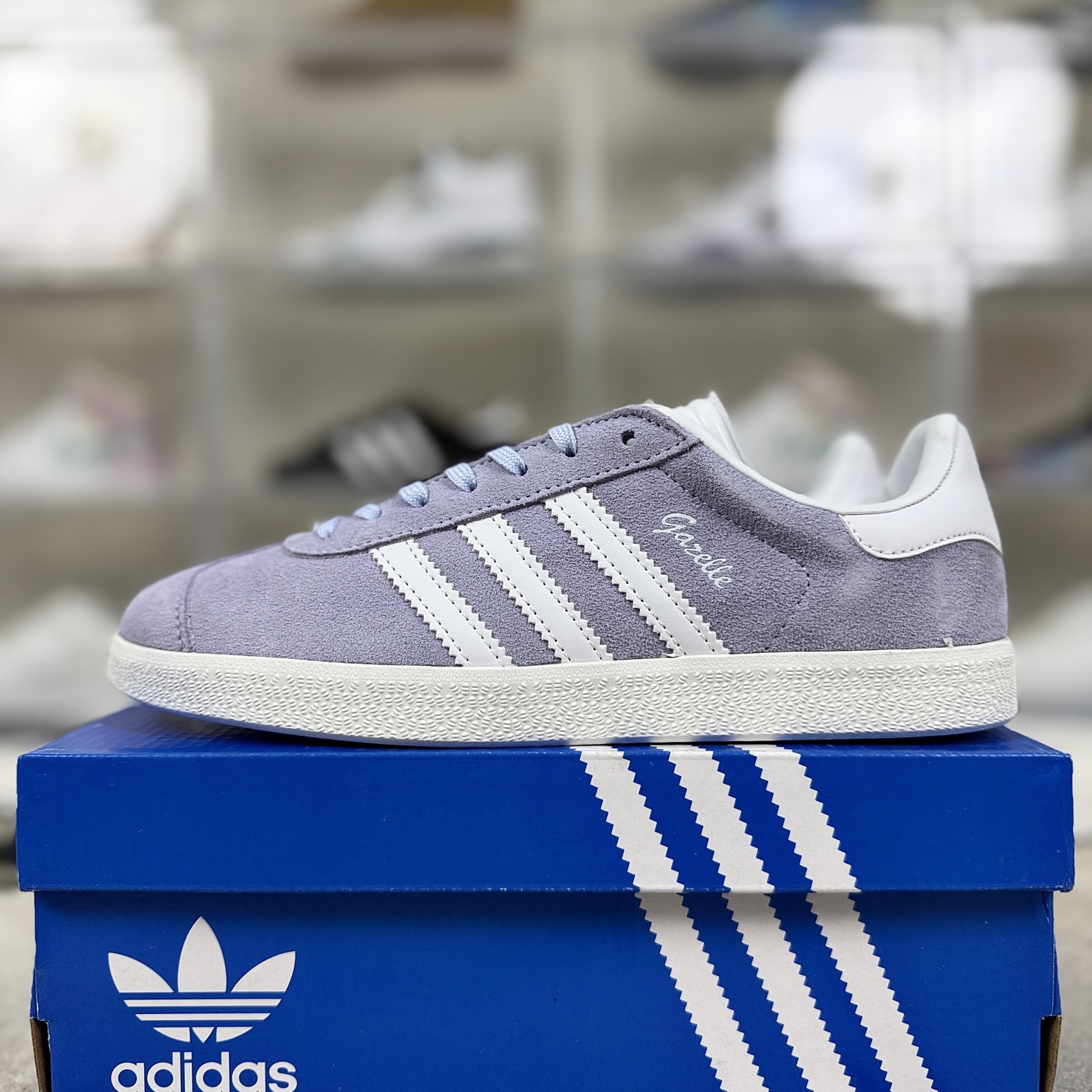 Adidas Originals Gazelle Low-Top Sneakers - Women's Purple Suede Shoes 9 i1761077775472 9520 0 8