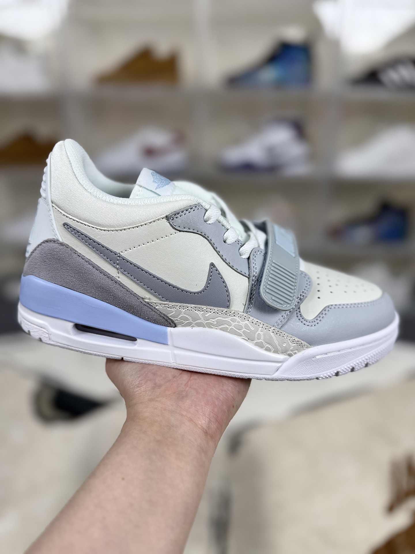 _dMp9smv-ujFZVMFfOrH4e_b_CWd_RCKjkIupuCw