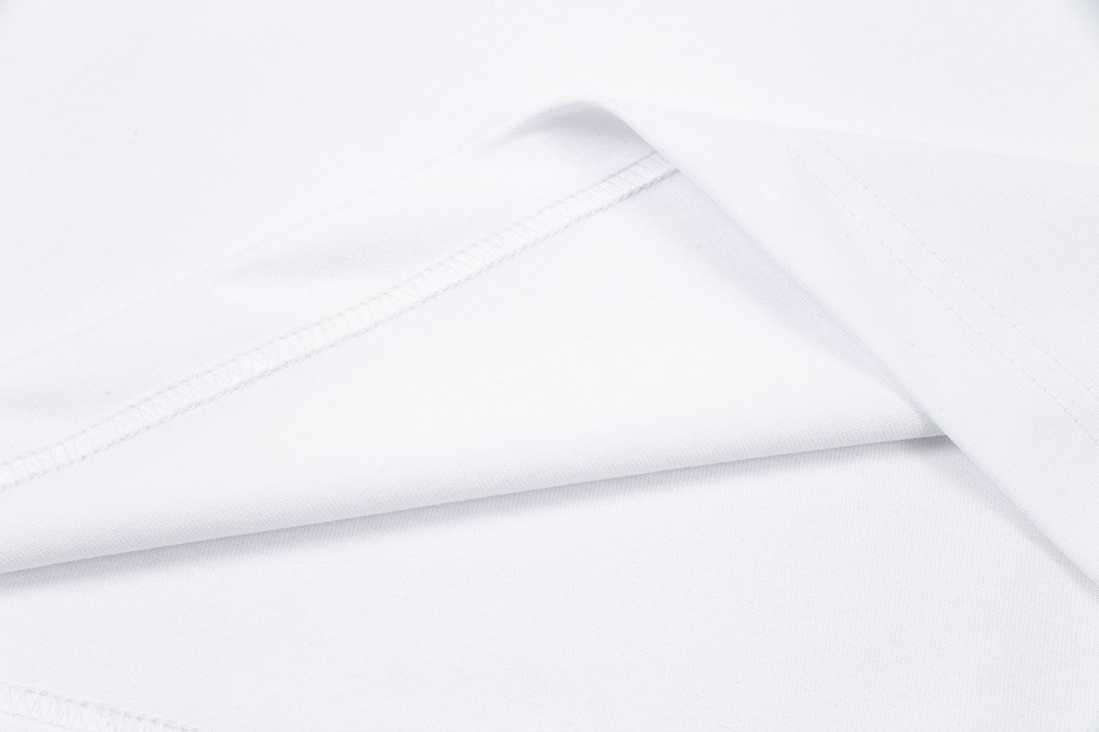 High-End YSL St. Roland Velvet Letter Short Sleeve T-Shirts in Black and White. - 图片 7