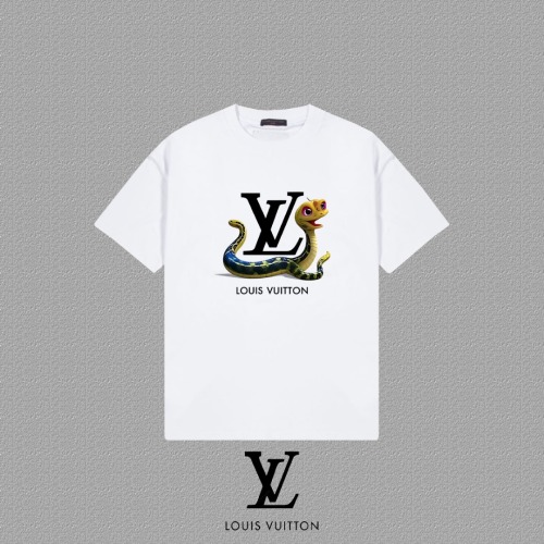 Louis Vuitton T-shirt imprimé serpent LV, coton doux, collection printemps/été 2025 1 Louis Vuitton T-shirt imprimé serpent LV, coton doux, collection printemps/été 2025