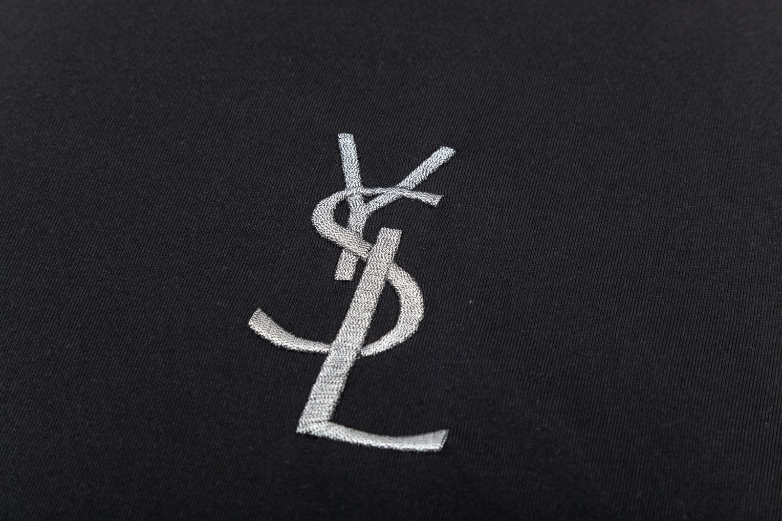 Luxury YSL St. Roland Short Sleeve T-Shirt with Classic Embroidery in Black and White - 图片 7