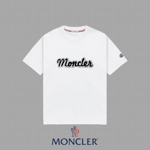 MONCLER 2025FW Short Sleeve T-Shirt Badge & Logo Print, Unisex Style 1 MONCLER 2025FW Short Sleeve T-Shirt Badge & Logo Print, Unisex Style