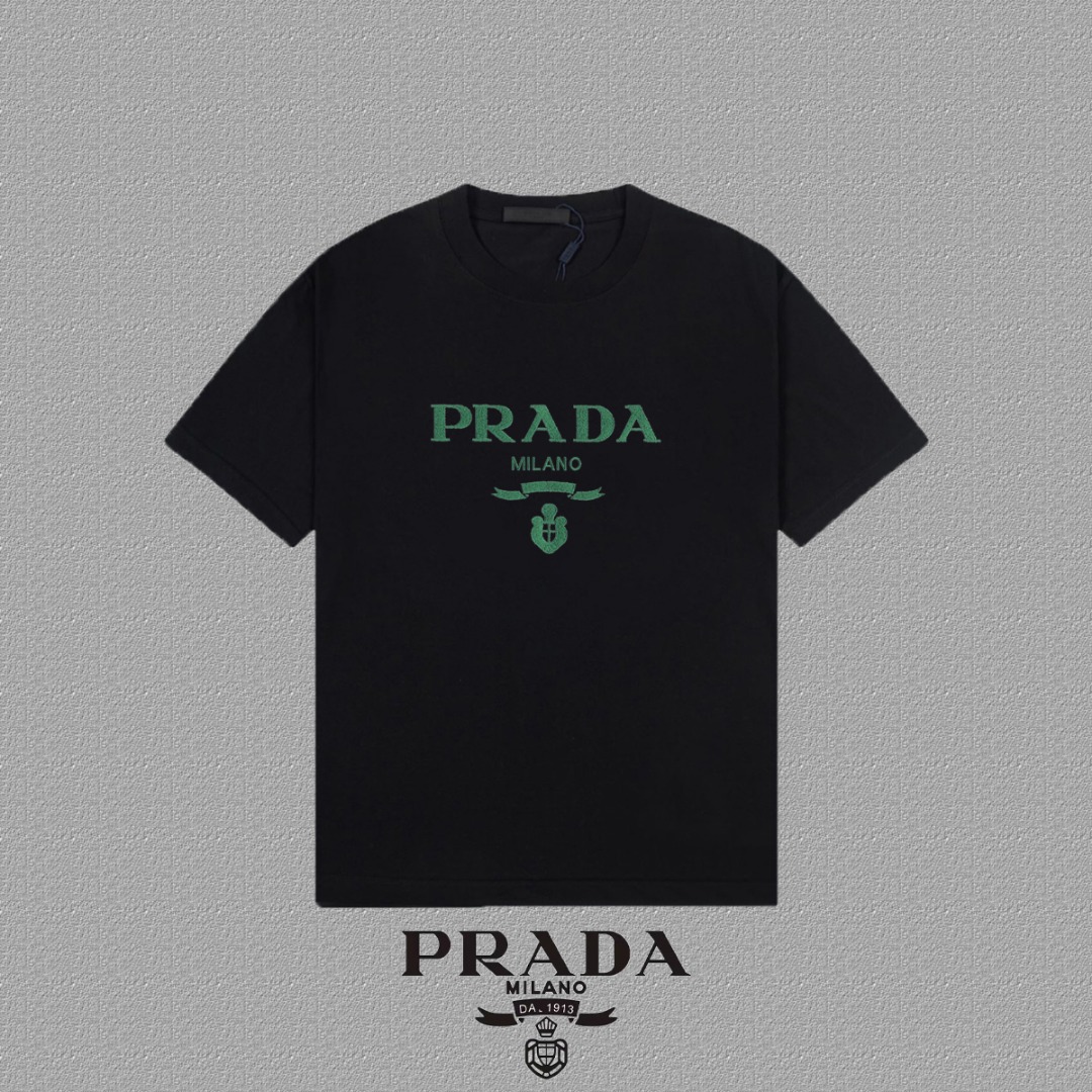 P85✨🔥 [Prada] Camiseta de manga corta 2026FW, tecnología de bordado, tejido de 300 g de doble hilo 26s de alta gama, t…