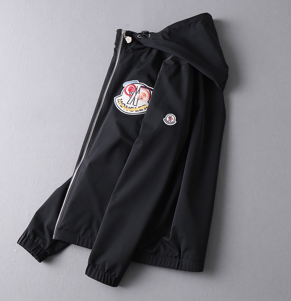 初春爆款！  蒙口 2025春季新款夹克外套，秀场新品‼品相非常完美，双面穿舒适保暖，三标齐全色泽饱满诱