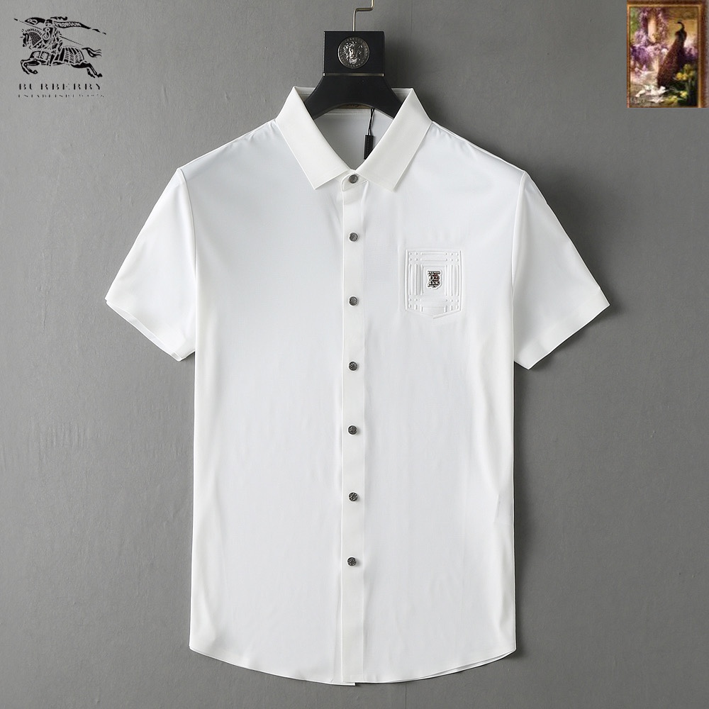 NO:136538,Burberry, high-end business, white-collar workers, must-have items for individuals in the unit!  Seal-free pressed glue ice silk casual business short-sleeved shirt, technological fabric, ice silk traceless, very good body feel, smooth feel and great texture!  Good elasticity, no sense of restraint, the fabric has its own breathable mesh, moisture absorption and sweating, quick drying and keeping it dry, small lapel placket-breasted design, showing a straight posture, not soft pedal, simple style, can be used for business and leisure, highly recommended!  High-elastic ice silk, the touch is as smooth as jade silk, clean and neat, and elegant and gentlemanly. The high-end materials are the key to the fabric, the quality control must be used. The feel is extremely delicate and smooth, the fabric has a good gloss and upper body skeleton feel, so we can greet mature and quality men's clothing!  Sweat in summer and dry in seconds, a brand new experience Business commuting and leisure M-4XL, burberry,shirts,T-shirt,alexander wang19860909巴宝莉 高端商务 白领 单位人士必入单品！ 无痕压胶冰丝休闲商务短袖衬衫,科技面料,冰丝无痕,体感非常棒,手感顺滑质感很棒！弹性好,无任何束缚感,面料自带透气网孔,吸湿排汗,速干保持干爽,小翻领门襟排扣设计,展露挺拔姿态,不软踏,简约款式,商务休闲都可驾驭,强烈推荐！高弹冰丝,触感堪比玉蚕丝一样丝滑,干净利落,儒雅绅士风度.高级材质,重点就是面料上,品控的必上,手感极其细腻光滑,面料光泽感和上身骨架感好,打招成熟品质男装！夏天出汗秒干,全新体验 商务通勤休闲 M-4XL,,burberry,shirts,T-shirt,alexander wang,Men's clothing