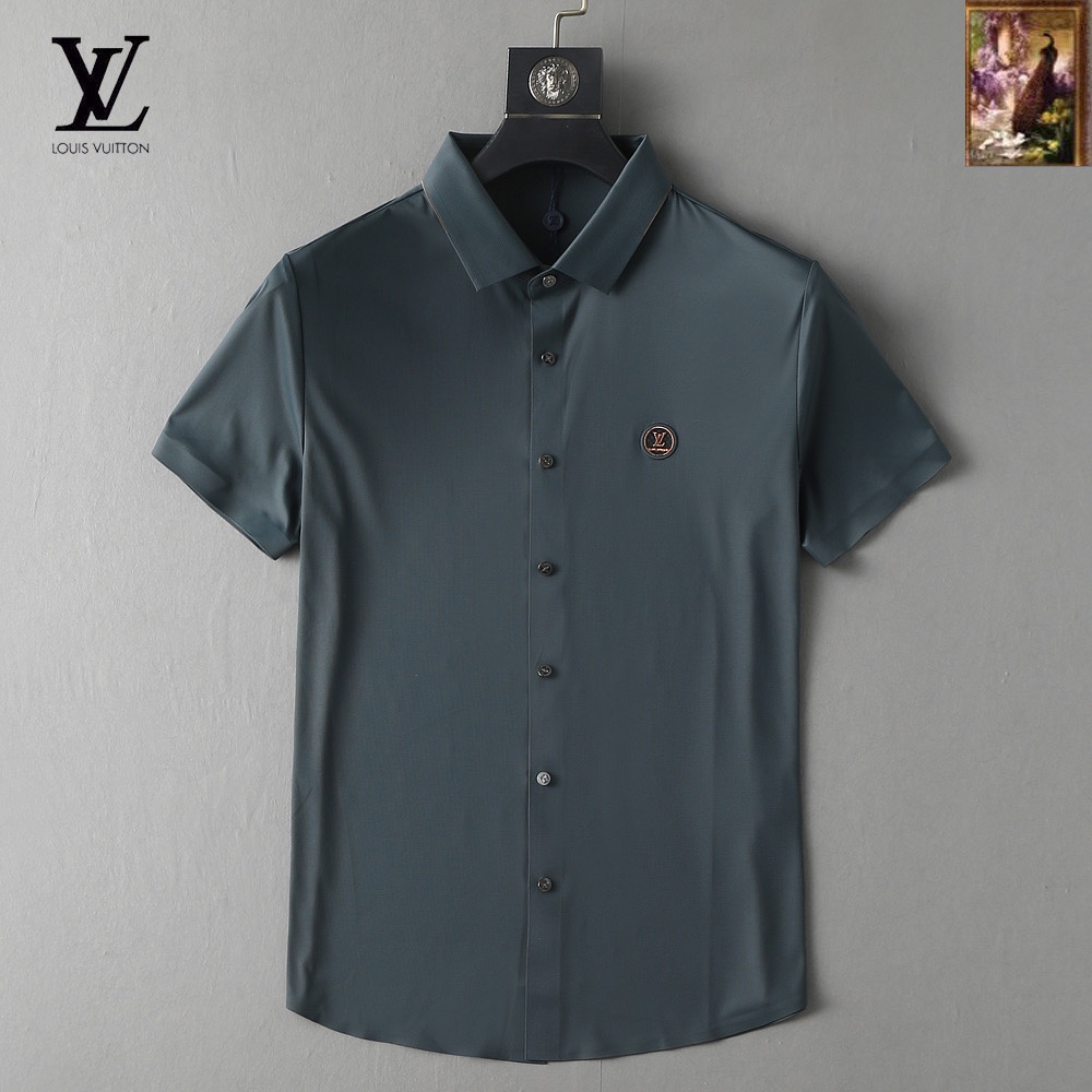 NO:136519,LV High-end Business White-collar workers are a must-have item for individuals in the unit!  Seal-free pressed glue ice silk casual business short-sleeved shirt, technological fabric, ice silk traceless, very good body feel, smooth feel and great texture!  Good elasticity, no sense of restraint, the fabric has its own breathable mesh, moisture absorption and sweating, quick drying and keeping it dry, small lapel placket-breasted design, showing a straight posture, not soft pedal, simple style, can be used for business and leisure, highly recommended!  High-elastic ice silk, the touch is as smooth as jade silk, clean and neat, and elegant and gentlemanly. The high-end materials are the key to the fabric, the quality control must be used. The feel is extremely delicate and smooth, the fabric has a good gloss and upper body skeleton feel, so we can greet mature and quality men's clothing!  Sweat in summer and dry in seconds, a brand new experience Business commuting and leisure M-4XL, louis vuitton,shirts,T-shirt,alexander wang19860909LV 高端商务 白领 单位人士必入单品！ 无痕压胶冰丝休闲商务短袖衬衫,科技面料,冰丝无痕,体感非常棒,手感顺滑质感很棒！弹性好,无任何束缚感,面料自带透气网孔,吸湿排汗,速干保持干爽,小翻领门襟排扣设计,展露挺拔姿态,不软踏,简约款式,商务休闲都可驾驭,强烈推荐！高弹冰丝,触感堪比玉蚕丝一样丝滑,干净利落,儒雅绅士风度.高级材质,重点就是面料上,品控的必上,手感极其细腻光滑,面料光泽感和上身骨架感好,打招成熟品质男装！夏天出汗秒干,全新体验 商务通勤休闲 M-4XL,,louis vuitton,shirts,T-shirt,alexander wang,Men's clothing