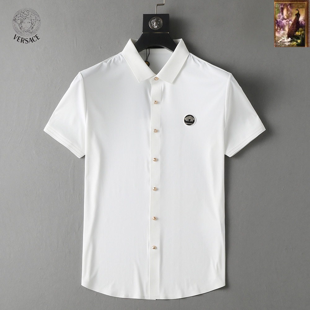 NO:136526,Versace, high-end business, white-collar workers, must-have items for individuals in the unit!  Seal-free pressed glue ice silk casual business short-sleeved shirt, technological fabric, ice silk traceless, very good body feel, smooth feel and great texture!  Good elasticity, no sense of restraint, the fabric has its own breathable mesh, moisture absorption and sweating, quick drying and keeping it dry, small lapel placket-breasted design, showing a straight posture, not soft pedal, simple style, can be used for business and leisure, highly recommended!  High-elastic ice silk, the touch is as smooth as jade silk, clean and neat, and elegant and gentlemanly. The high-end materials are the key to the fabric, the quality control must be used. The feel is extremely delicate and smooth, the fabric has a good gloss and upper body skeleton feel, so we can greet mature and quality men's clothing!  Sweat in summer and dry in seconds, a brand new experience Business commuting and leisure M-4XL, versace,shirts,T-shirt,alexander wang19860909范思哲 高端商务 白领 单位人士必入单品！ 无痕压胶冰丝休闲商务短袖衬衫,科技面料,冰丝无痕,体感非常棒,手感顺滑质感很棒！弹性好,无任何束缚感,面料自带透气网孔,吸湿排汗,速干保持干爽,小翻领门襟排扣设计,展露挺拔姿态,不软踏,简约款式,商务休闲都可驾驭,强烈推荐！高弹冰丝,触感堪比玉蚕丝一样丝滑,干净利落,儒雅绅士风度.高级材质,重点就是面料上,品控的必上,手感极其细腻光滑,面料光泽感和上身骨架感好,打招成熟品质男装！夏天出汗秒干,全新体验 商务通勤休闲 M-4XL,,versace,shirts,T-shirt,alexander wang,Men's clothing