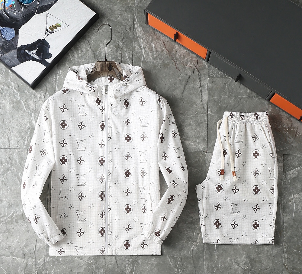 Louis Vuitton Windbreaker 06160