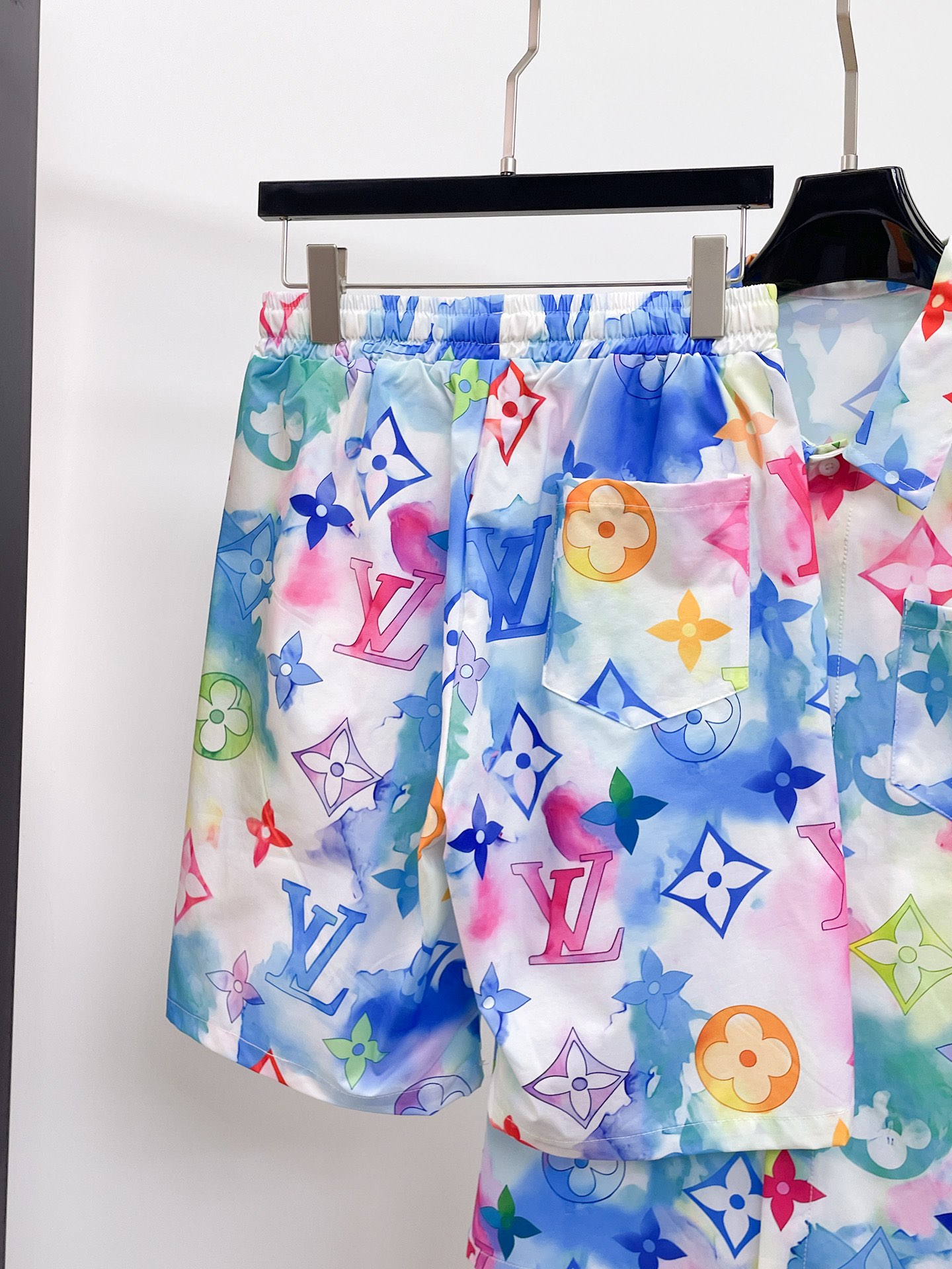 Louis Vuitton Summer Outfit: Lightweight Nylon, 3D Print, Windproof, Sun Protection 5 i1717596974 7359 0