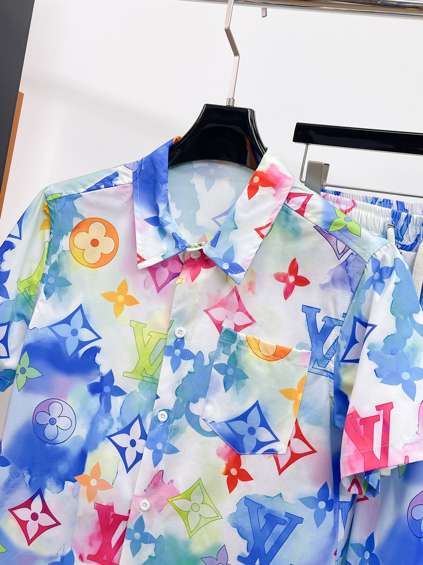 Louis Vuitton Summer Outfit: Lightweight Nylon, 3D Print, Windproof, Sun Protection 6 i1717596975 411 6