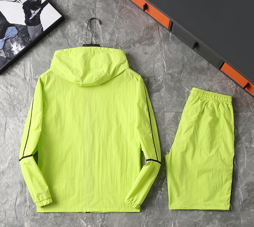Alternative view of Windbreaker 06165