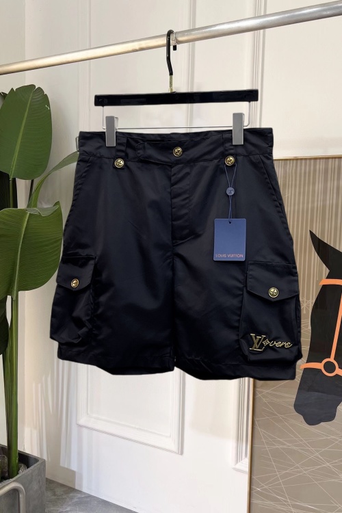 Louis Vuitton Men's 2025 Summer Collection Casual Shorts 1 Louis Vuitton Men's 2025 Summer Collection Casual Shorts