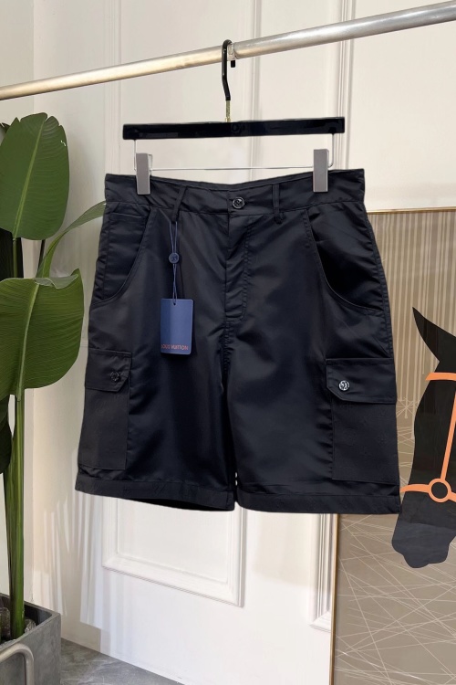 Louis Vuitton 2025 Summer New Men's Casual Shorts, Luxury Classic Logo 1 Louis Vuitton 2025 Summer New Men's Casual Shorts, Luxury Classic Logo
