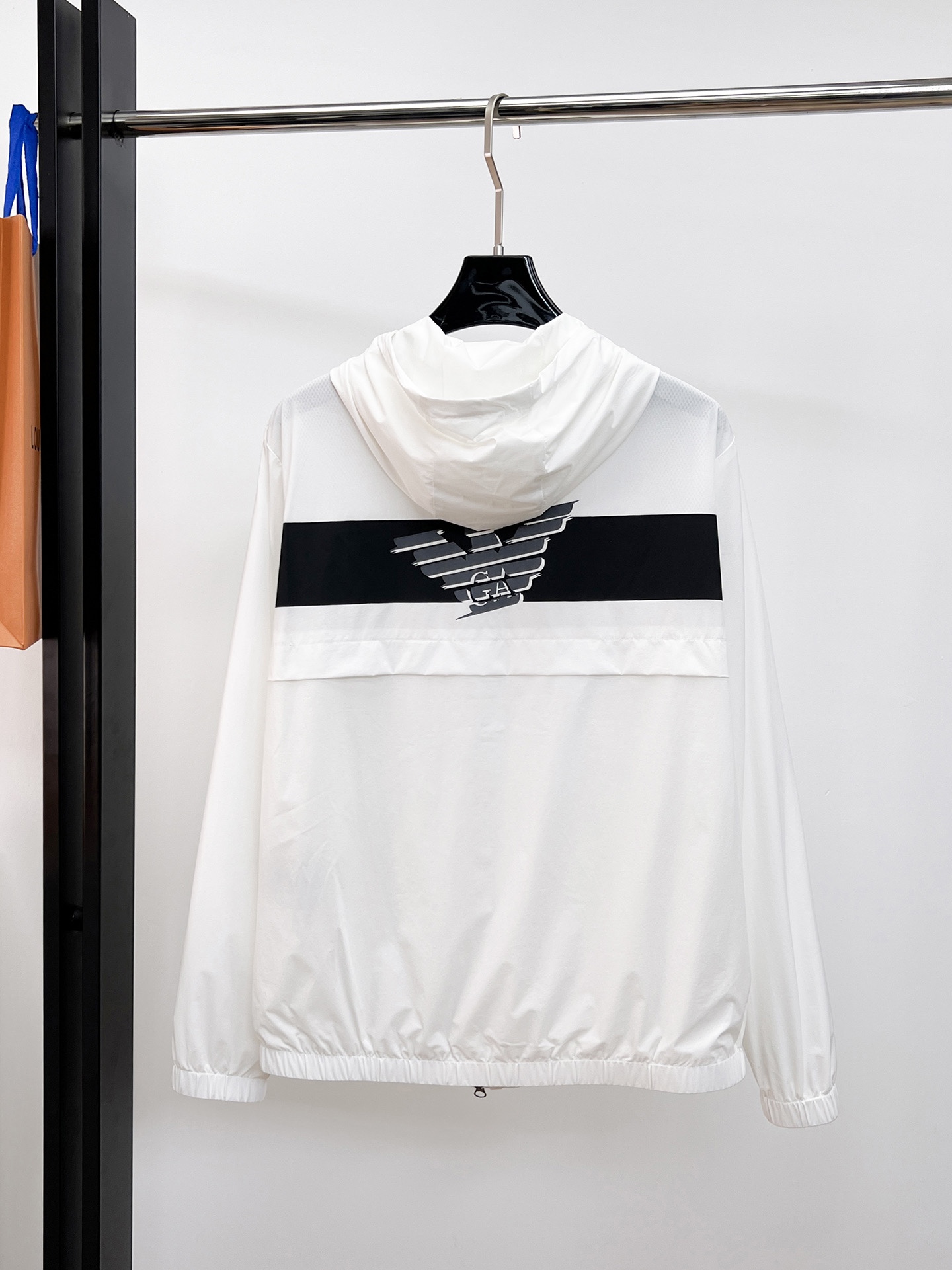 Alternative view of Jacket 06526