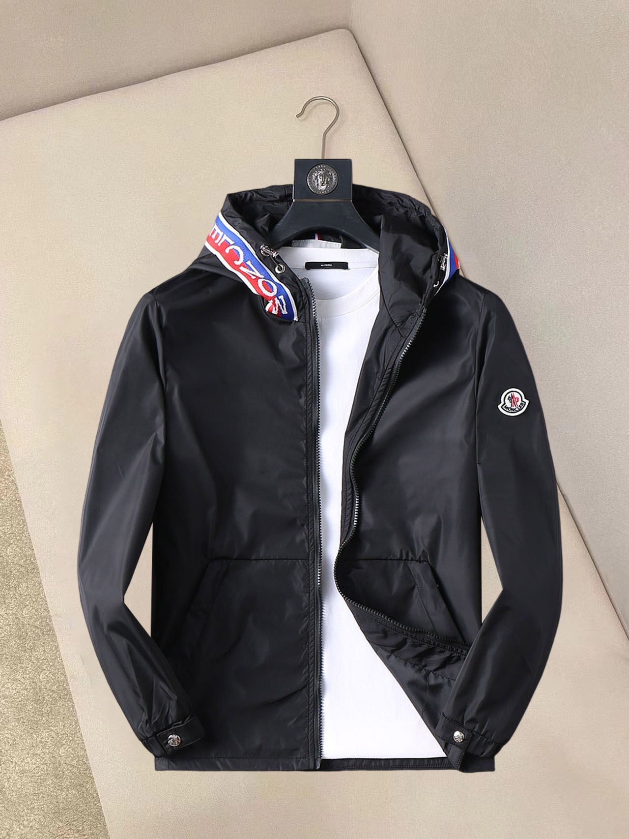 Moncler Jacket 01928