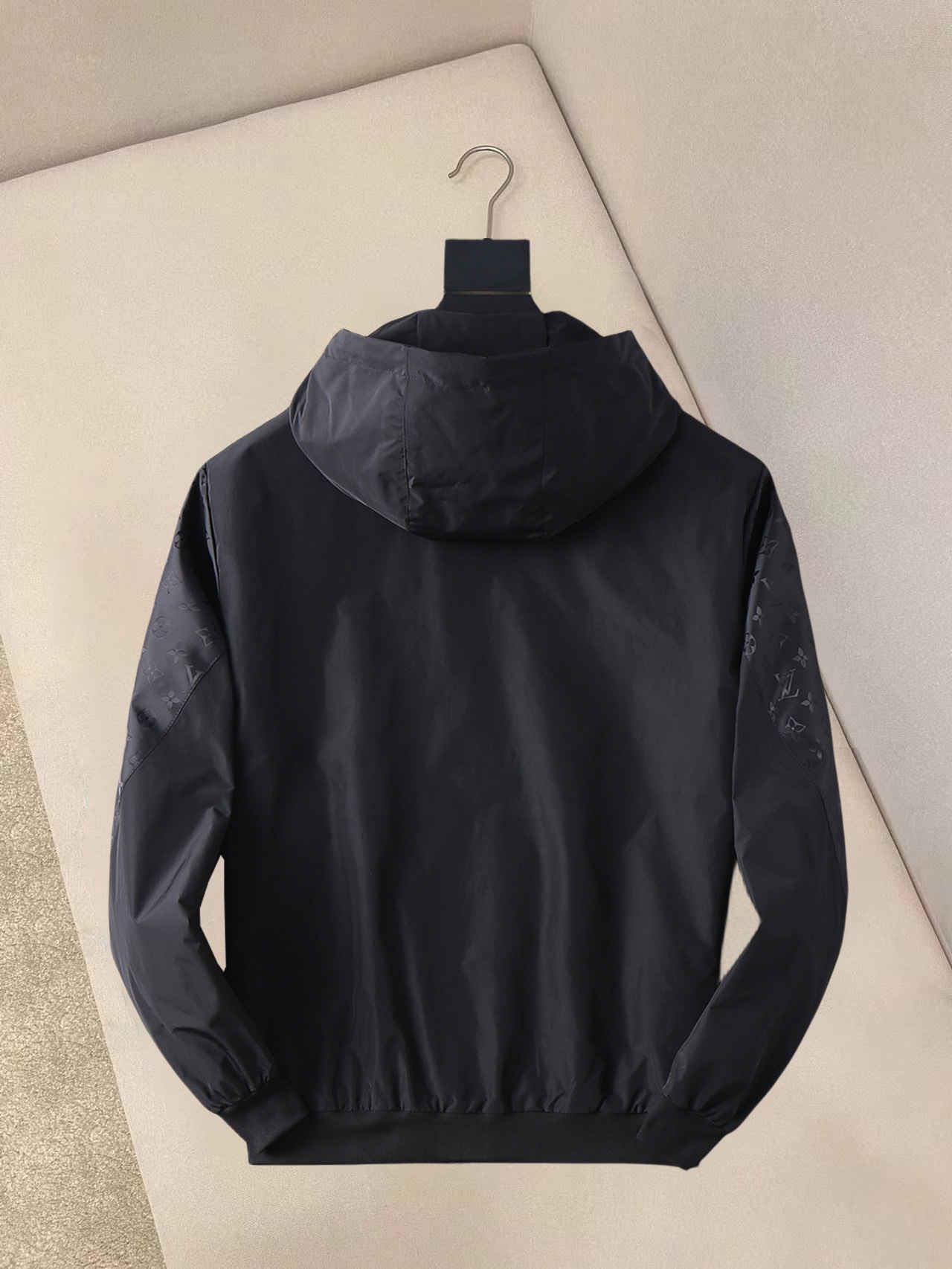Alternative view of Louis Vuitton Jacket 02072