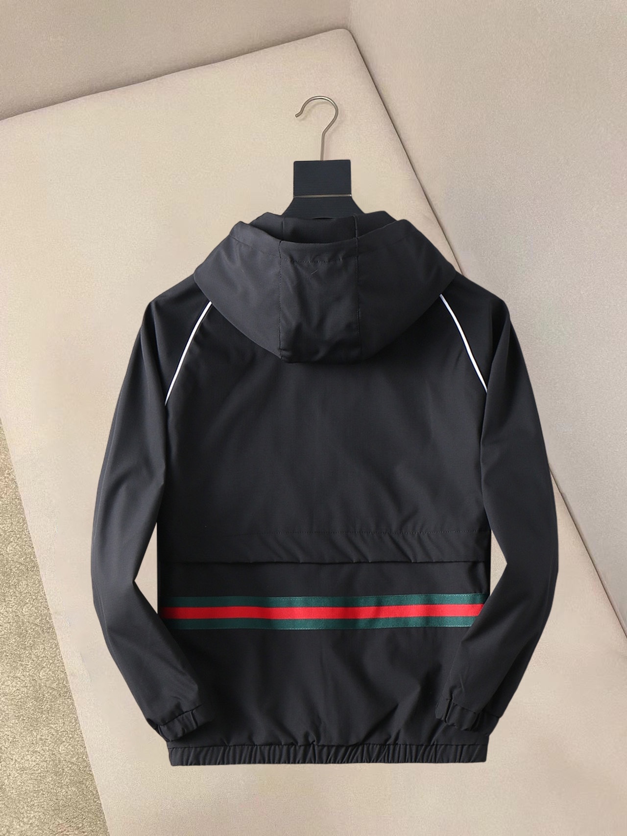Alternative view of Jacket 01926