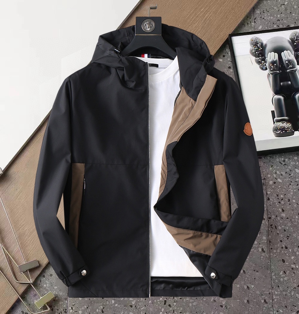 NO:120805,The new jacket and jacket for the spring of 2025 are perfect in the show. The two-sided wear is comfortable and warm, the three-standard color is full and attractive, and the very outstanding design easily advances the sense of fashion. The workmanship is extremely exquisite and rigorous, and the wiring is neat and meticulous!  A masterpiece of a big-name designer!  The upper body doesn't look bloated and super handsome!  Spot code M ~ XXXL,,Moncler,jackets & coats,jackets & coats,alexander wang19860909蒙口 2025开春新款夹克外套,秀场新品品相非常完美,双面穿舒适保暖,三标齐全色泽饱满诱人,非常出彩的设计,轻松将时髦感进阶,做工极为考究严谨,走线工整细致！大牌设计师巨作！上身不显臃肿、超级帅气！现货码数M ～ XXXL,,Moncler,jackets & coats,jackets & coats,alexander wang,Men's clothing