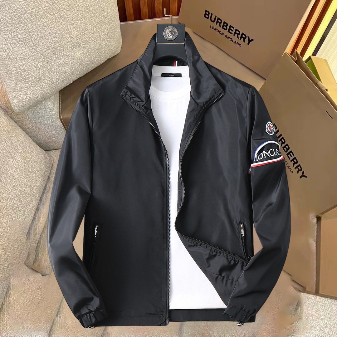 Moncler Jacket 09285