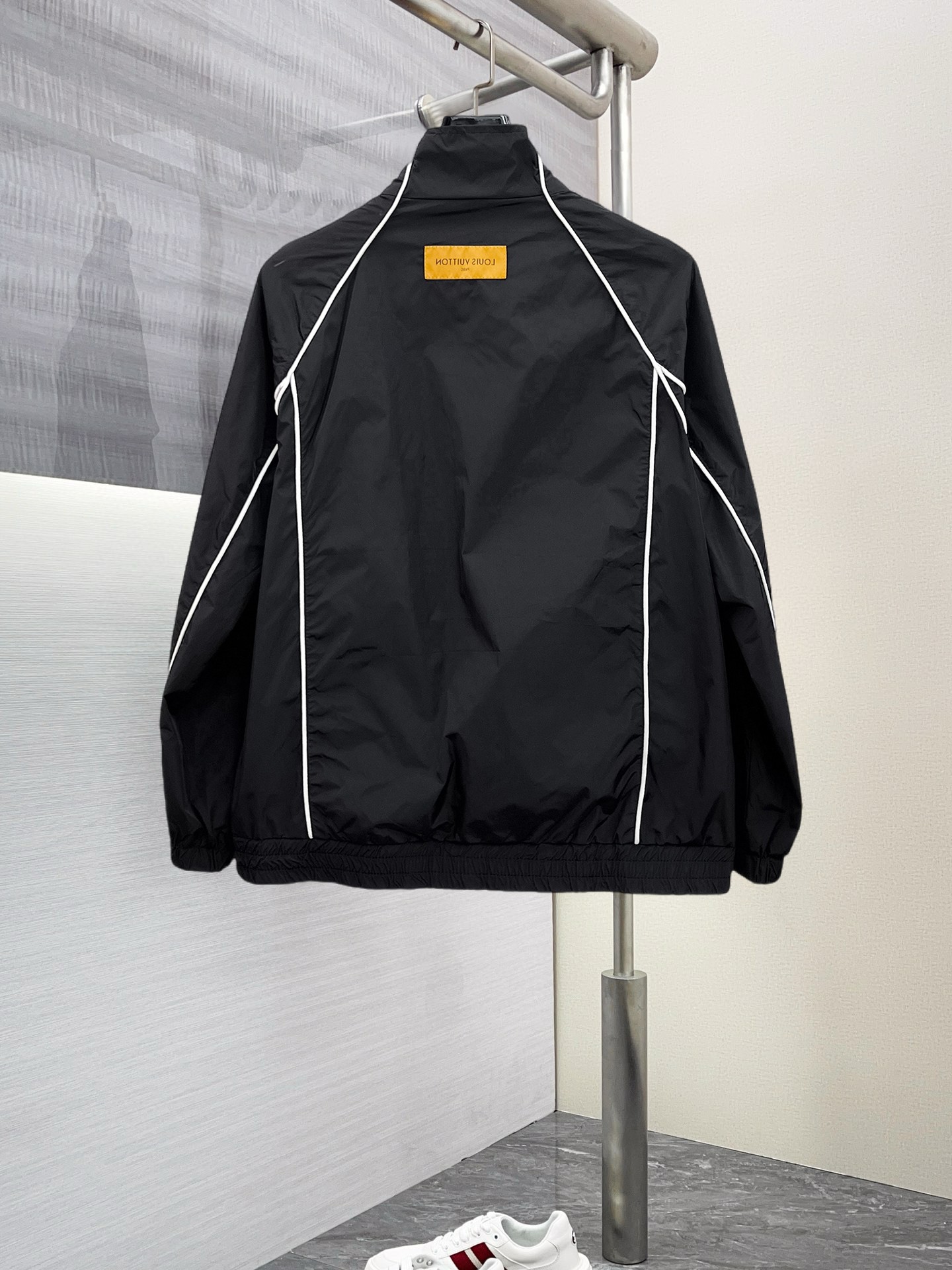 Alternative view of Louis Vuitton Jacket 08955