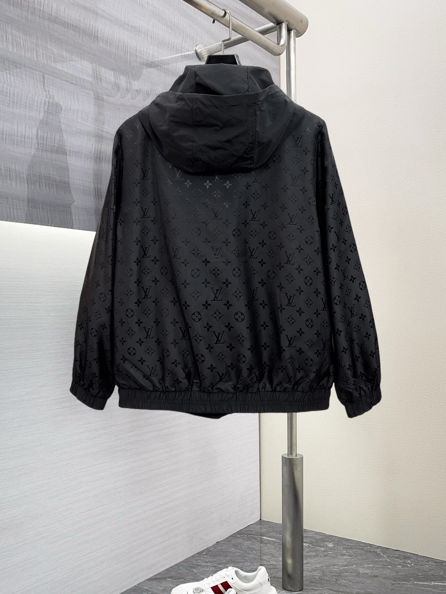 Alternative view of Louis Vuitton Jacket 08949