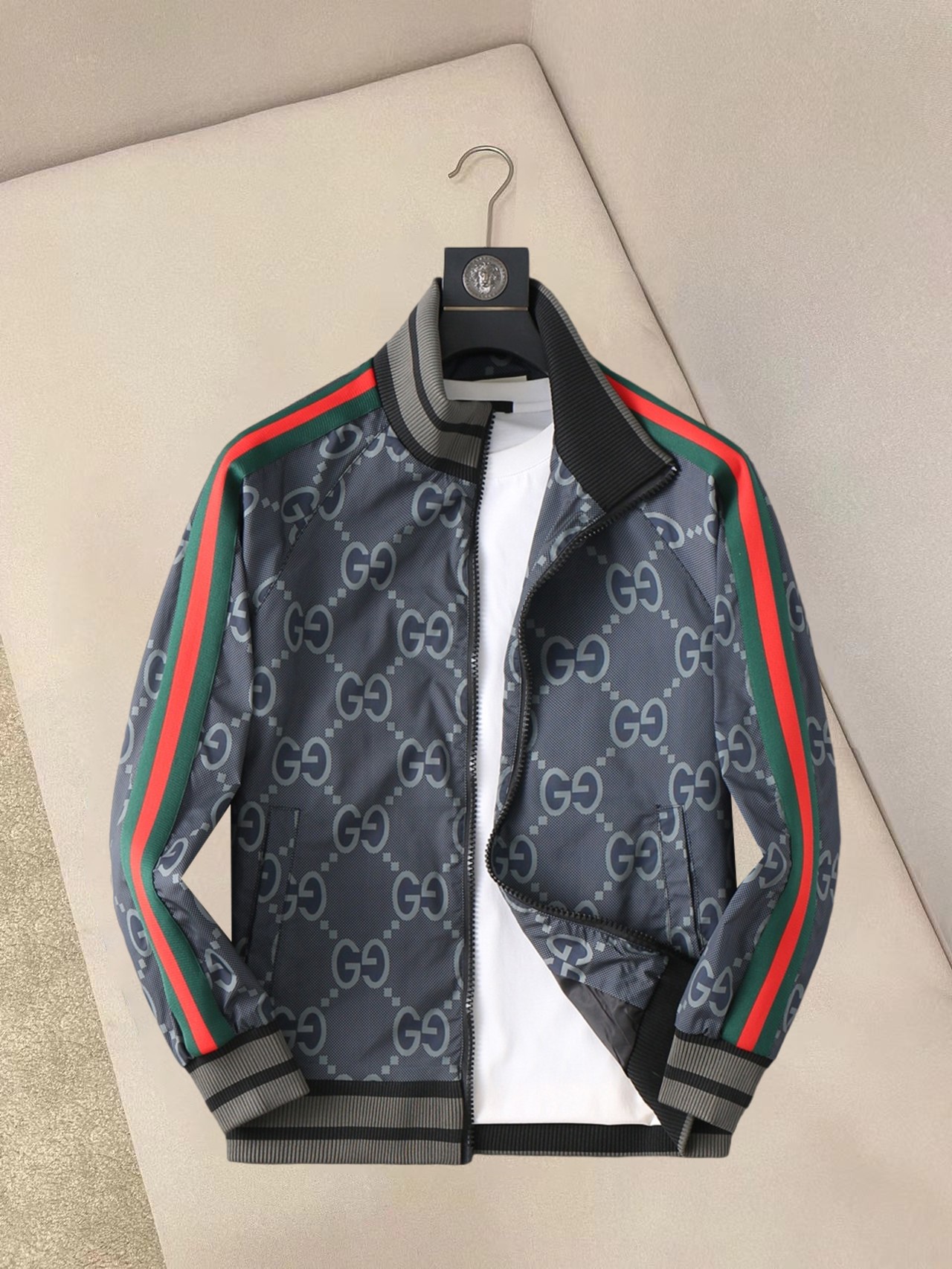 Alternative view of Jacket 02062