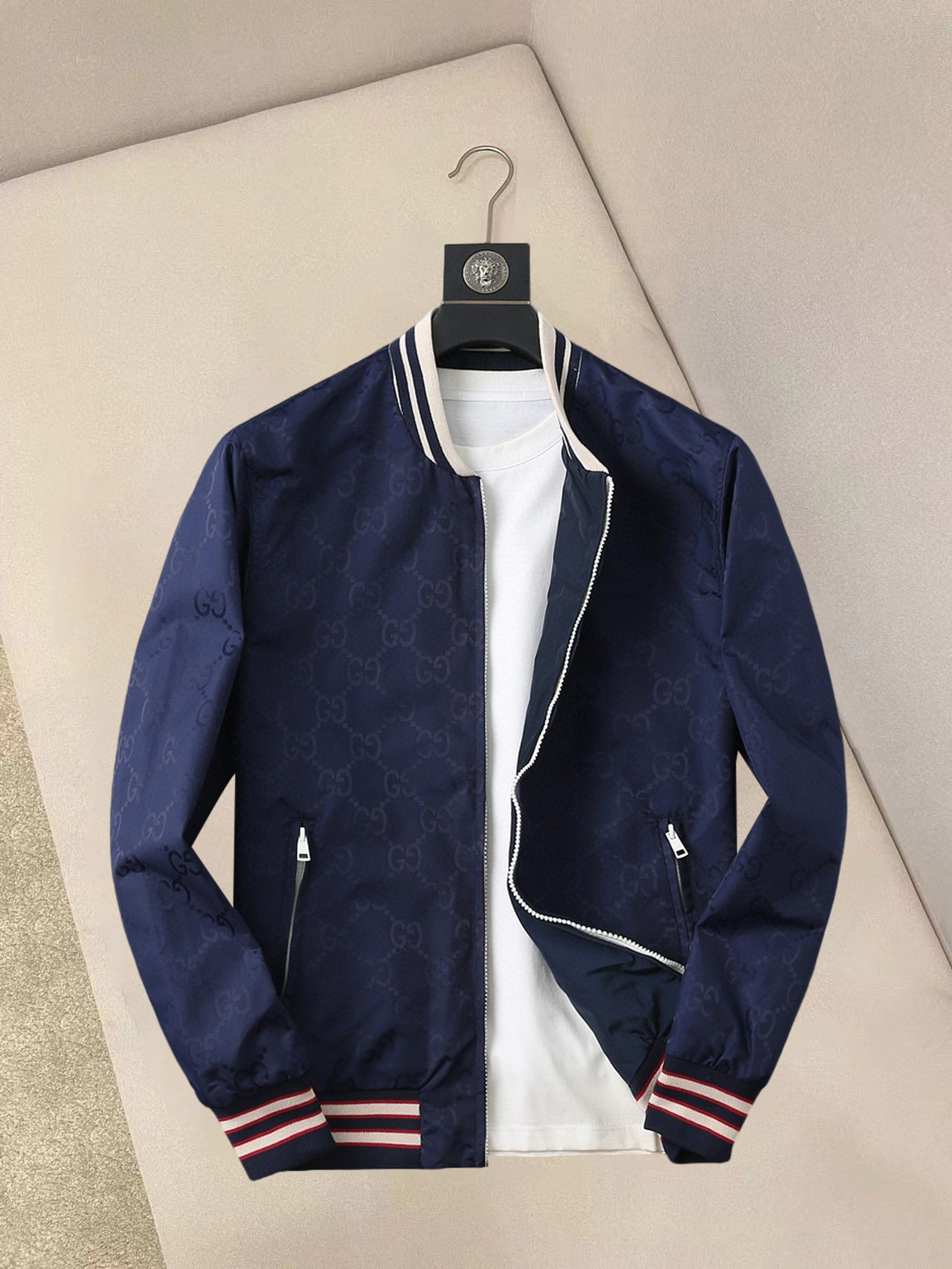 Alternative view of Jacket 02009