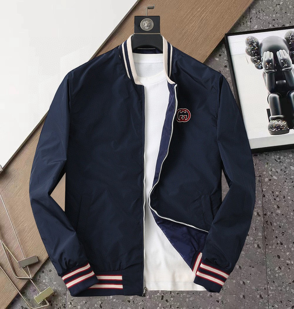 NO:510453,Guqi double-sided wear, 2025 spring new jacket jacket, the new product on the show is perfect, comfortable and warm, the three-standard complete colors and full and attractive, and the very outstanding design easily advances the sense of fashion, the workmanship is extremely exquisite and rigorous, and the wiring is neat and meticulous!  A masterpiece of a big-name designer!  The upper body doesn't look bloated and super handsome!  Spot code M ~ XXXL,,jackets & coats,jackets & coats,alexander wang19860909古奇 双面穿,2025开春新款夹克外套,秀场新品品相非常完美,舒适保暖,三标齐全色泽饱满诱人,非常出彩的设计,轻松将时髦感进阶,做工极为考究严谨,走线工整细致！大牌设计师巨作！上身不显臃肿、超级帅气！现货码数M ～ XXXL,,jackets & coats,jackets & coats,alexander wang,Men's clothing