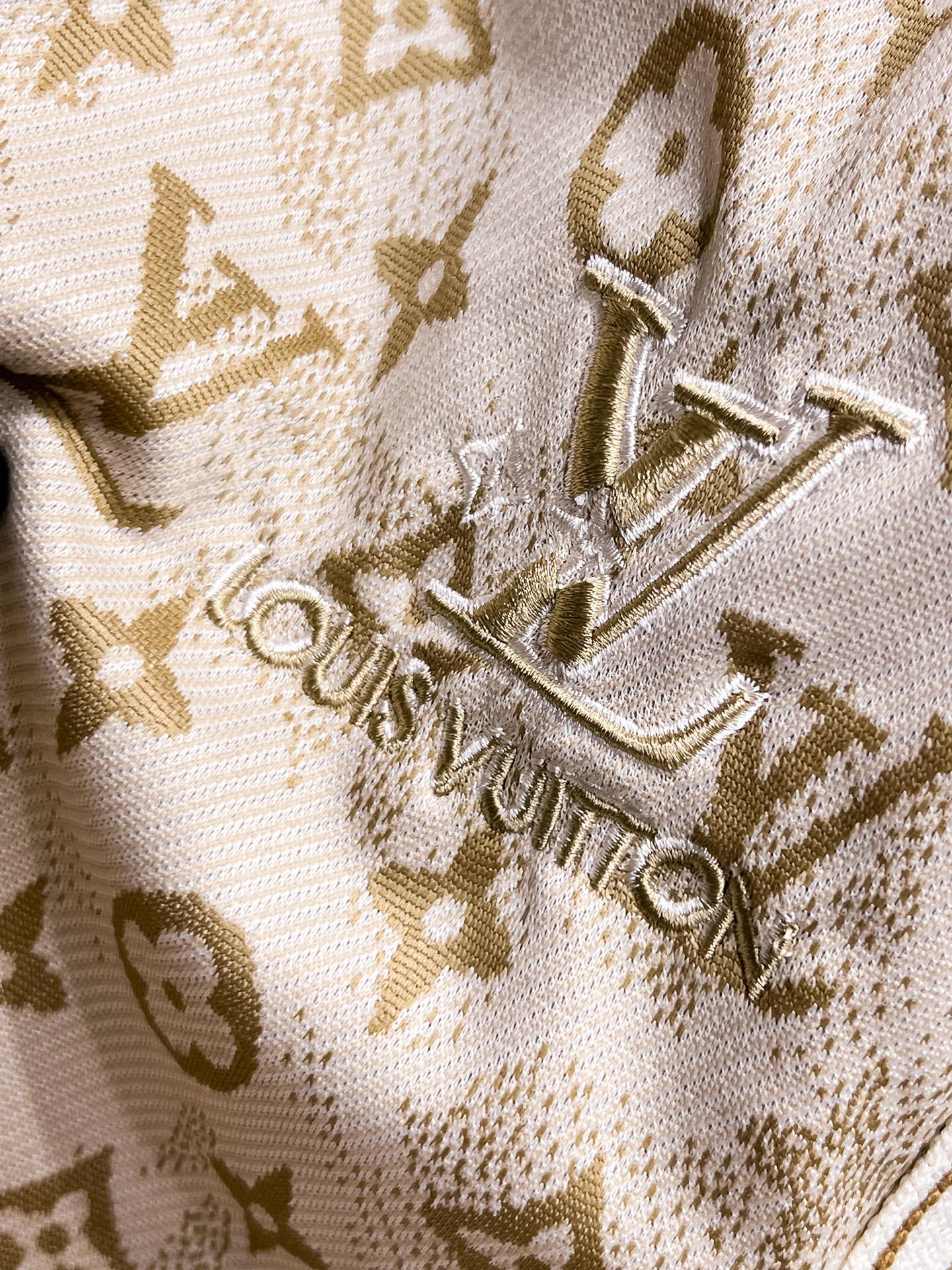 Louis Vuitton 2025SS Luxury Classic Logo Shorts - Comfortable & Stylish 11 i1746870117869 9239 0 9