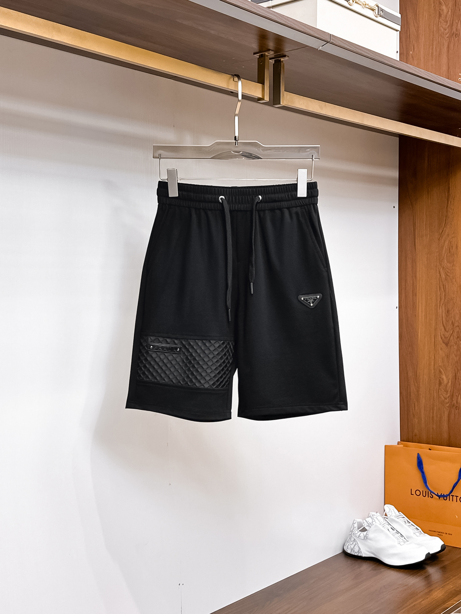 Prada 2025SS Luxury Black Cotton Blend Casual Shorts with Logo Accent