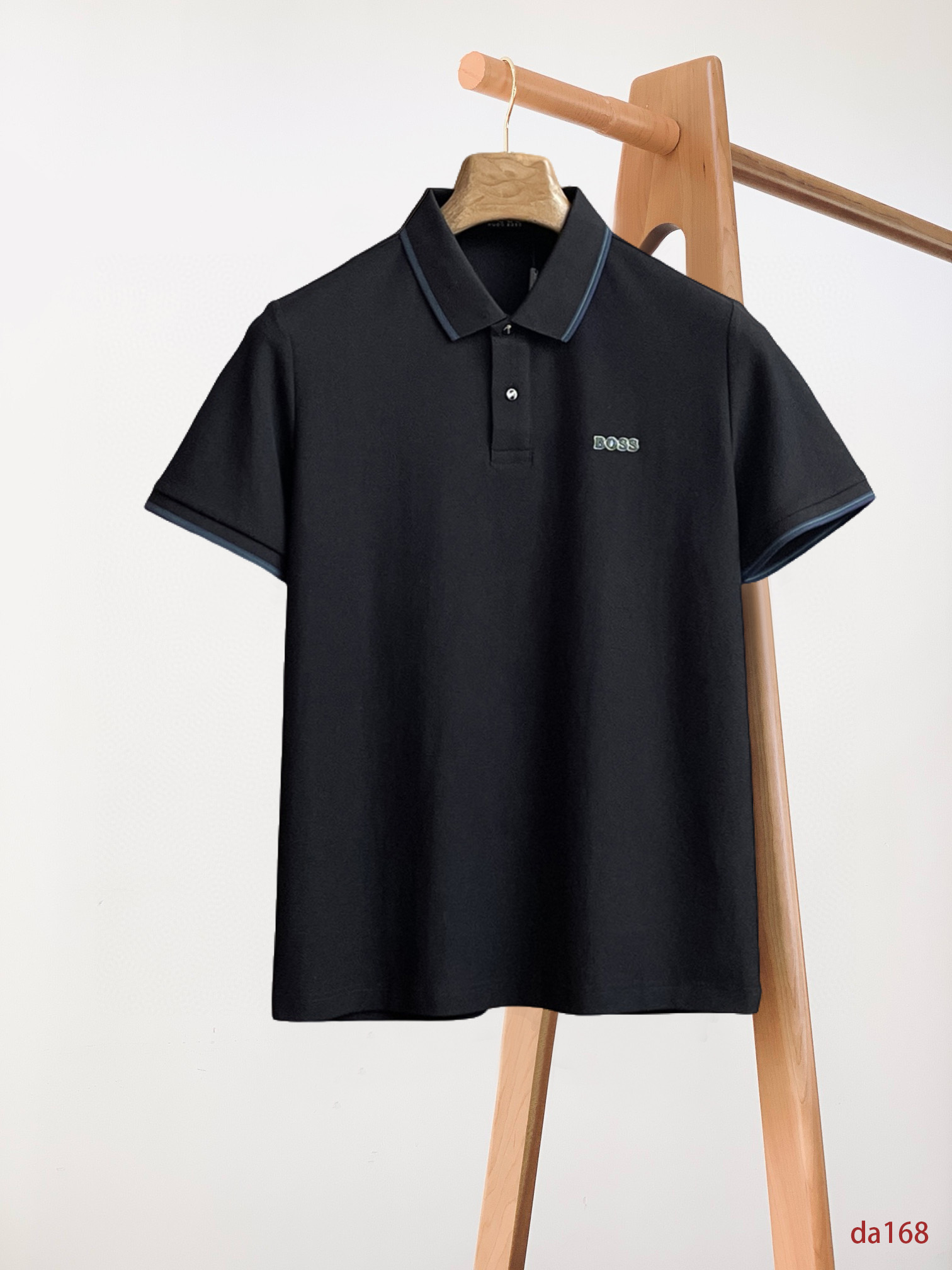 NO:474391,BOSS High-end Goods Business White-collar workers are a must-have item for individuals in the unit!  Bead floor fabric casual business short-sleeved Polo, technology fabric, great body feel, smooth texture and great texture!  Good elasticity, no sense of restraint, the fabric has its own breathable mesh, moisture absorption and sweating, quick drying and keeping it dry, small lapel placket-breasted design, showing a straight posture, not soft pedal, simple style, can be used for business and leisure, highly recommended!  High-elastic ice silk, the touch is as smooth as jade silk, clean and neat, and elegant and gentlemanly. The high-end materials are the key to the fabric, the quality control must be used. The feel is extremely delicate and smooth, the fabric has a good gloss and upper body skeleton feel, so we can greet mature and quality men's clothing!  Sweat in summer and dry in seconds, a brand new experience Business commuting and leisure Number M-4XL, maximum wear 200 catties, T-shirt, alexander wang19860909BOSS 高端货商务 白领 单位人士必入单品！ 珠地面料休闲商务短袖Polo,科技面料,体感非常棒,手感顺滑质感很棒！弹性好,无任何束缚感,面料自带透气网孔,吸湿排汗,速干保持干爽,小翻领门襟排扣设计,展露挺拔姿态,不软踏,简约款式,商务休闲都可驾驭,强烈推荐！高弹冰丝,触感堪比玉蚕丝一样丝滑,干净利落,儒雅绅士风度.高级材质,重点就是面料上,品控的必上,手感极其细腻光滑,面料光泽感和上身骨架感好,打招成熟品质男装！夏天出汗秒干,全新体验 商务通勤休闲 码数M-4XL,最大穿200斤,,T-shirt,alexander wang,Men's clothing