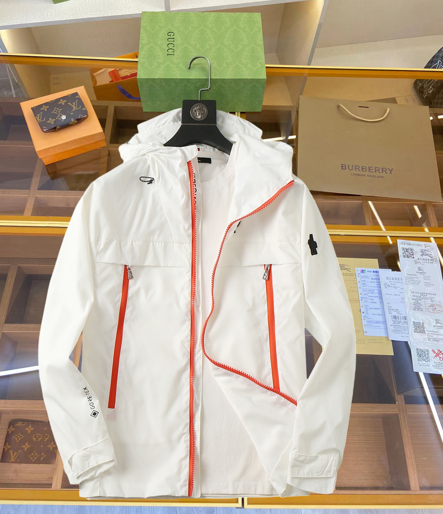 Moncler Jacket 00529
