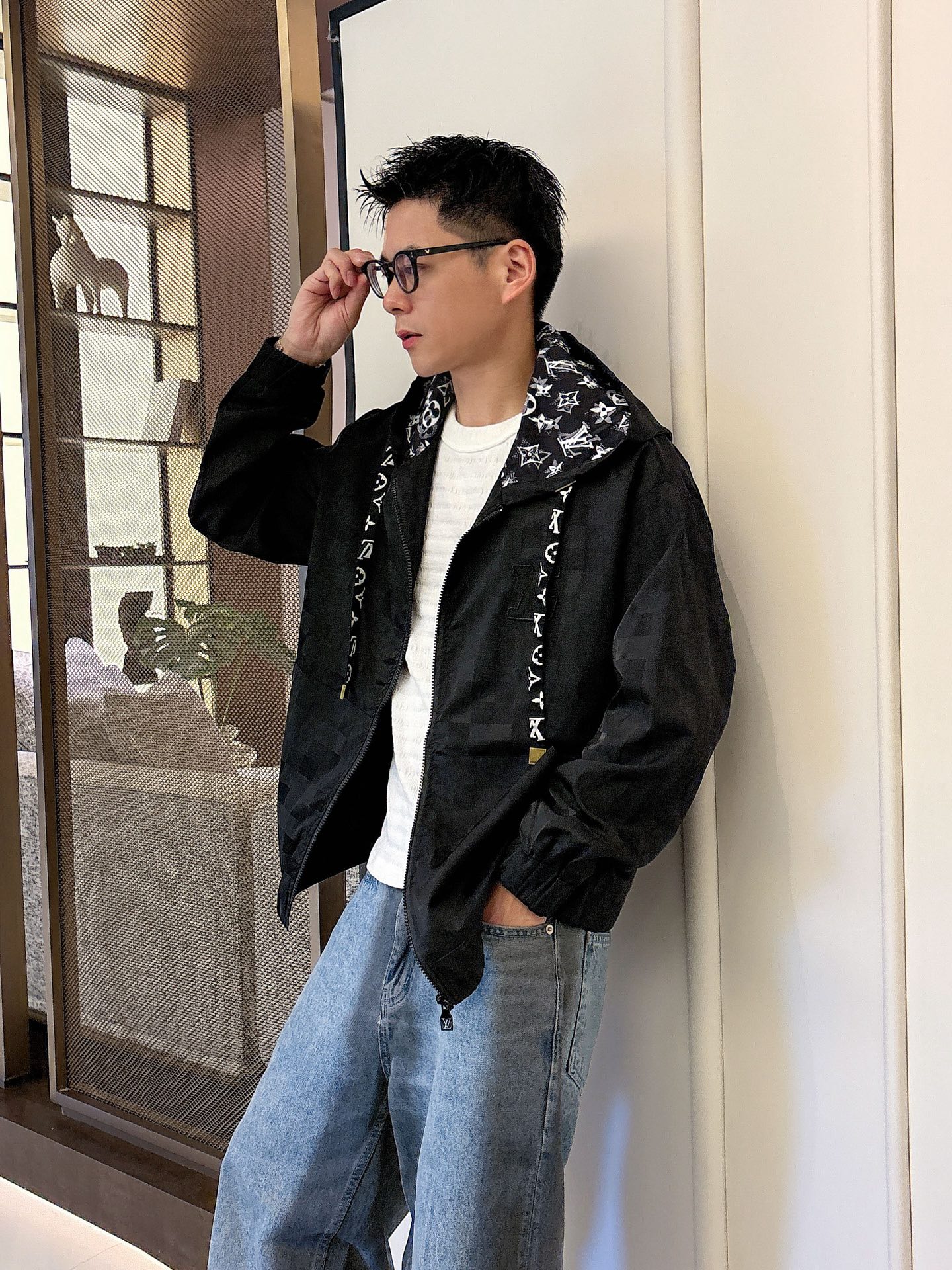 Alternative view of Louis Vuitton Jacket 02099