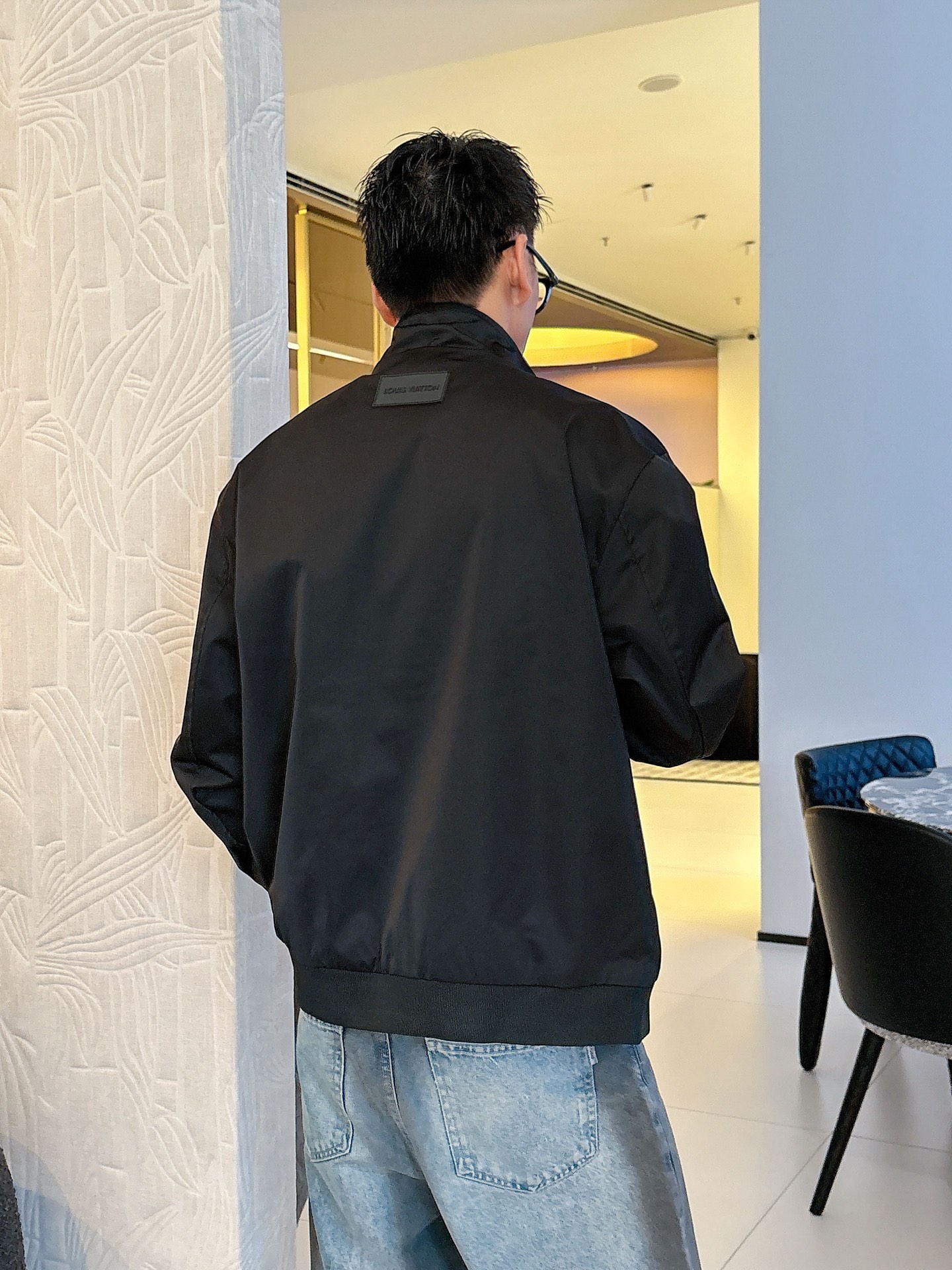 Alternative view of Louis Vuitton Jacket 02098