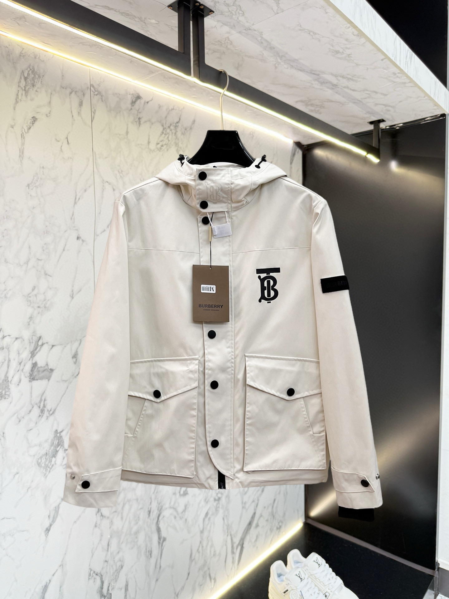 Burberry Jacket 03755
