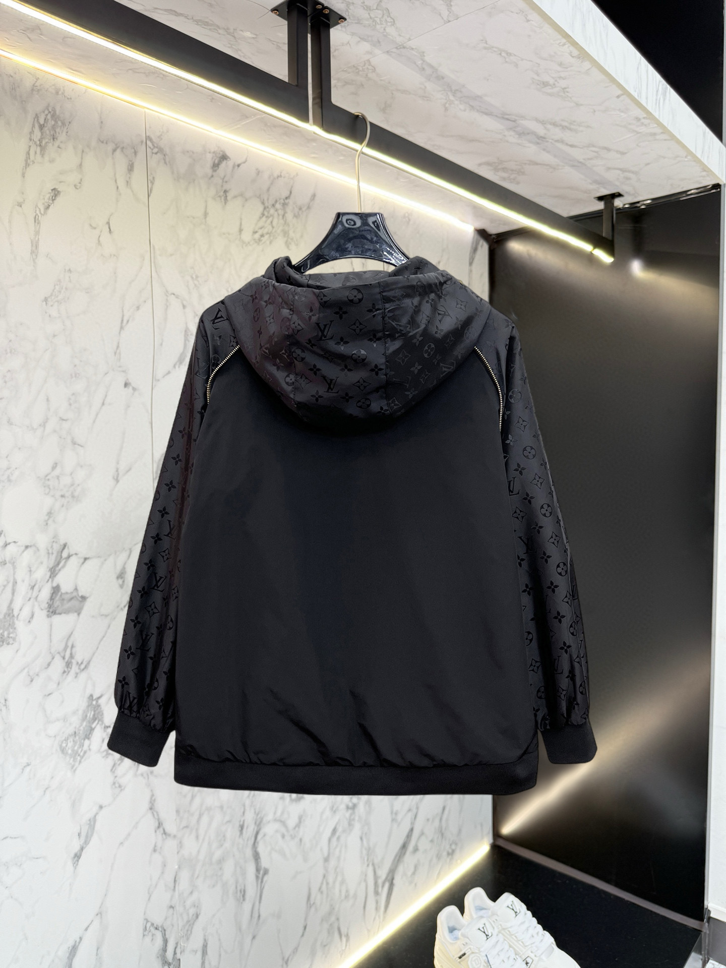 Alternative view of Louis Vuitton Jacket 03768